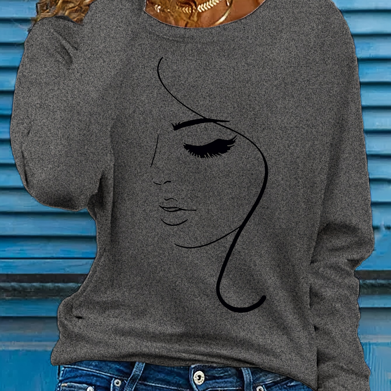 

Femme T-shirt With Long Sleeves And A Round Neckline Featuring A Chic Female - Fall Casual Wear