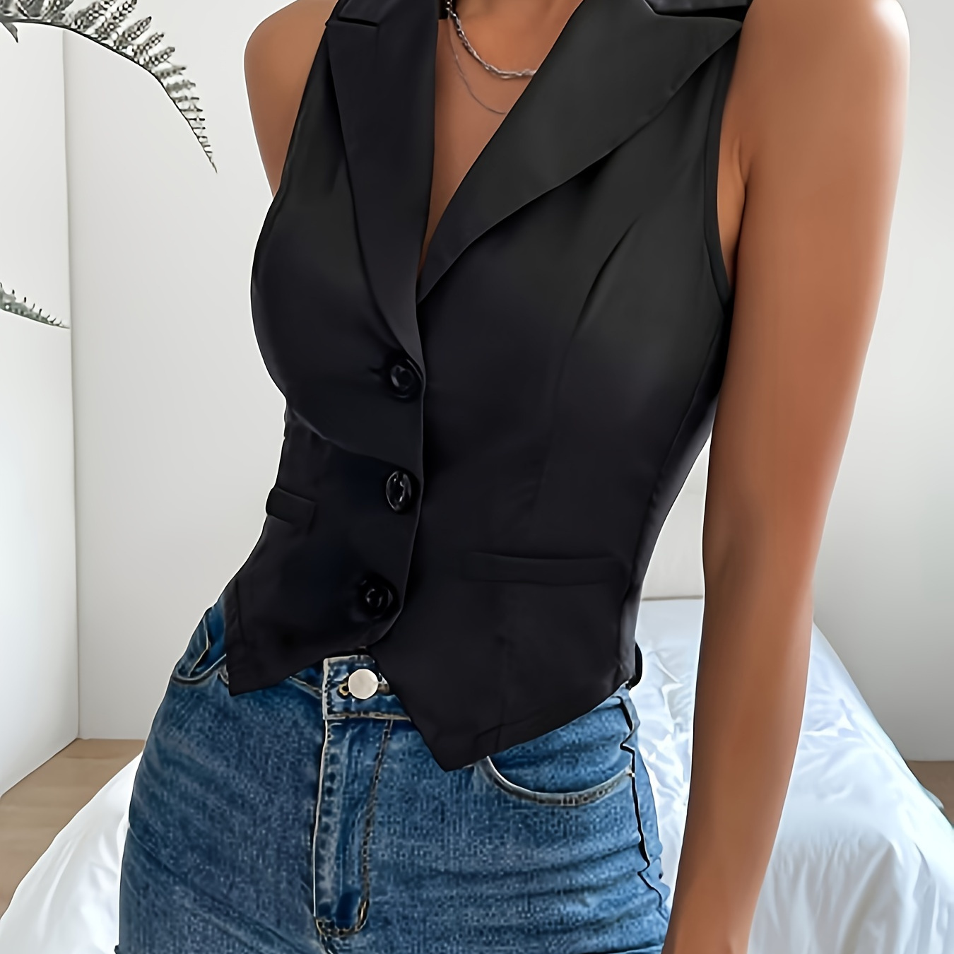 

Elegant Women's Sleeveless Blazer Vest With Button Detail - Casual Fit, Lapel Collar, Polyester & Spandex Blend, Machine Washable - Perfect For Spring/summer