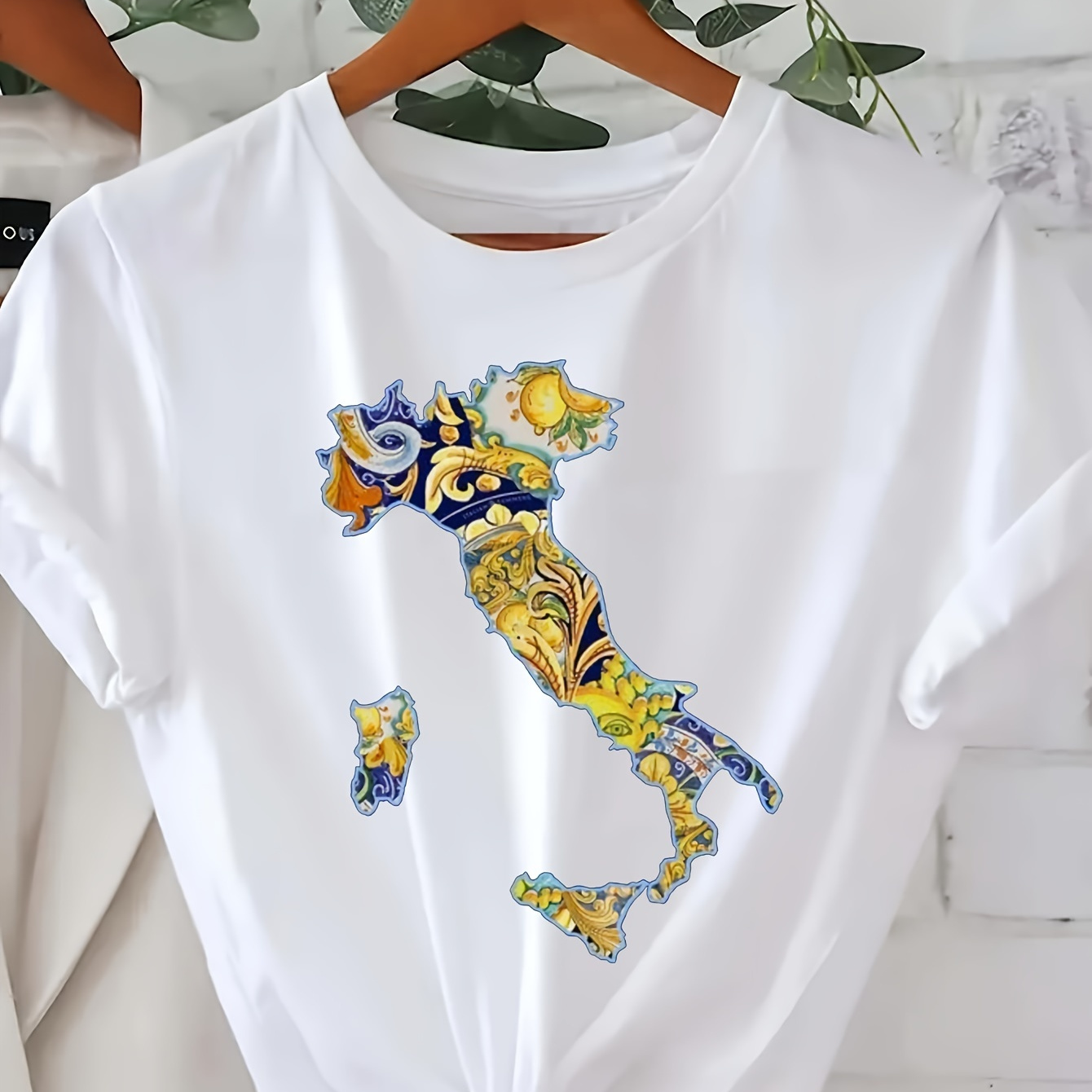 

Graphic Print T-shirt, Short Sleeve Crew Neck Casual Top For Summer & Spring, Women's Clothing