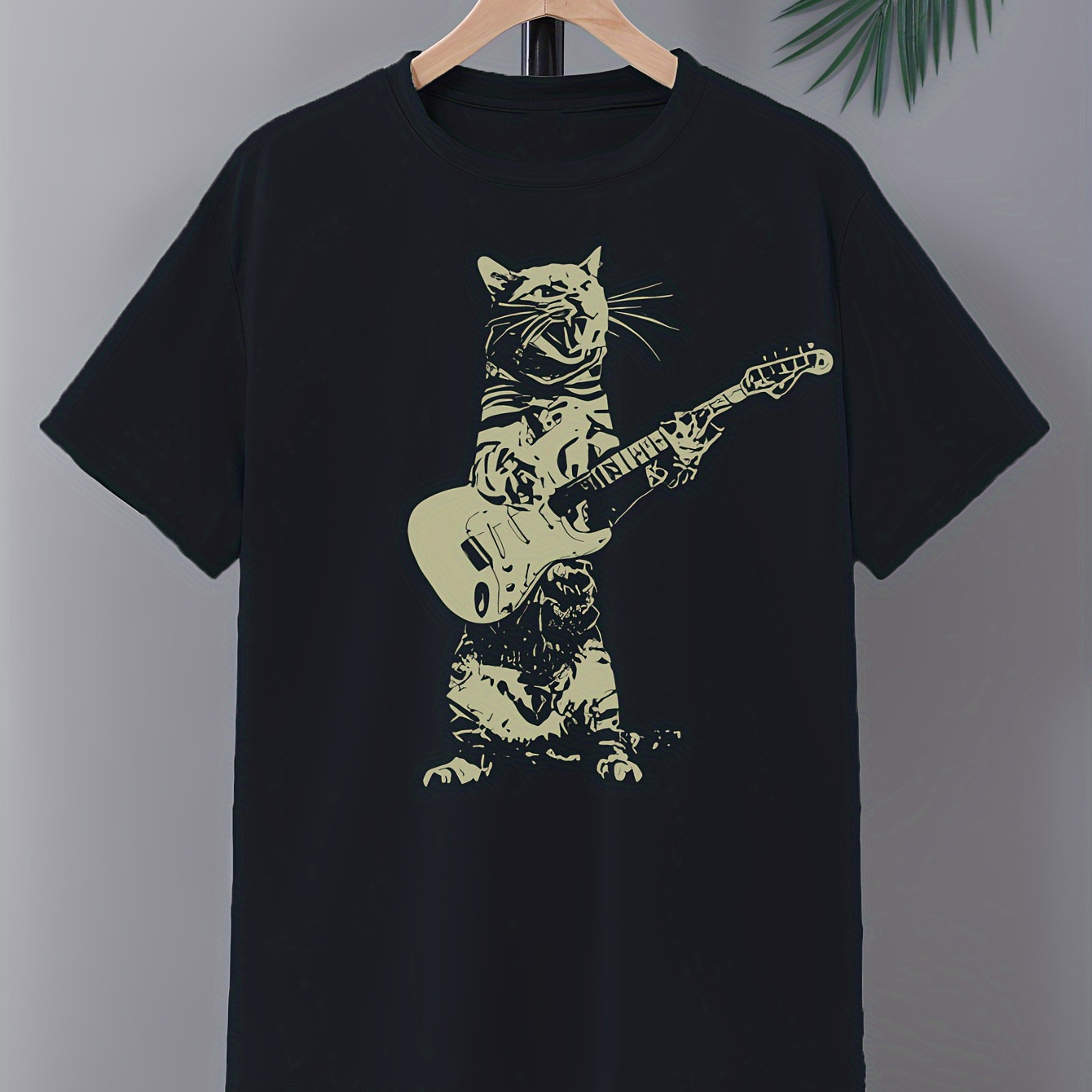 

Cat With Guitar Print Men's Crew Neck Fashionable Short Sleeve Sports T-shirt, Comfortable And Versatile, For Summer And Spring, Athletic Style, Comfort Fit T-shirt, As Gifts