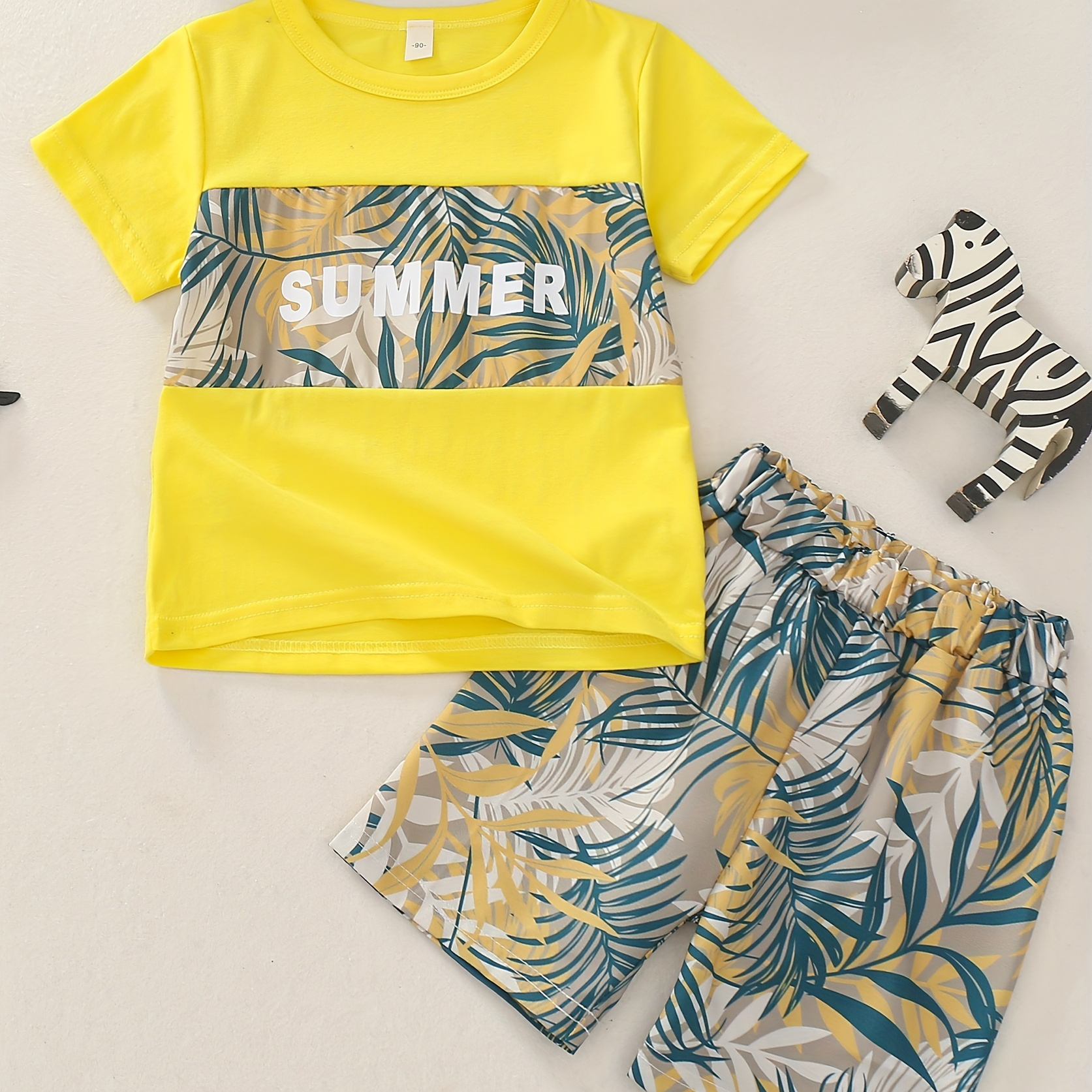 

2pcs Boys Casual Summer Letter And Leaves Graphic Print Short Sleeve T-shirt & Shorts Set, Comfy Summer Boys Clothes