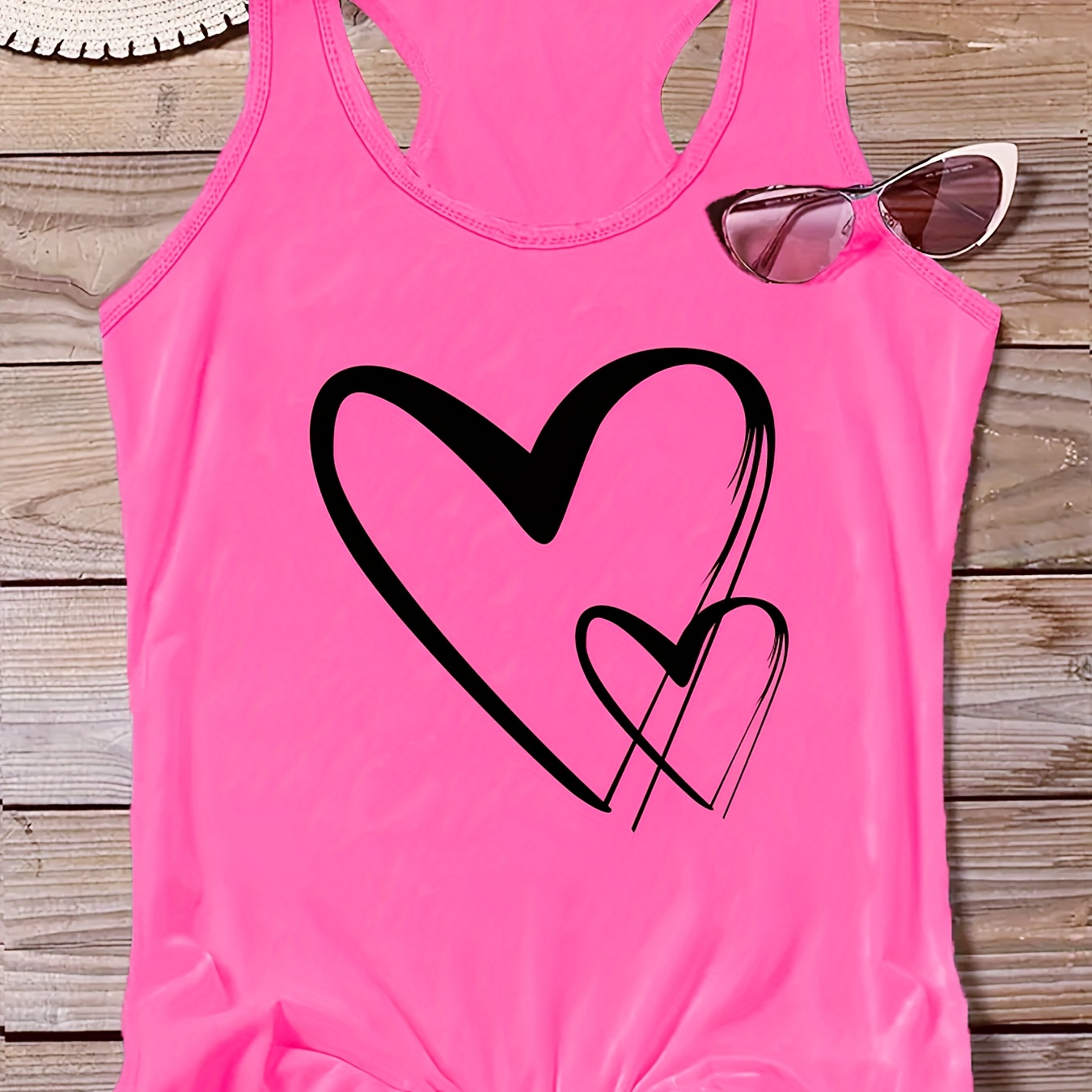 

Plus Size Heart Print Tank Top, Casual Crew Neck Sleeveless Top For Summer, Women's Plus Size Clothing