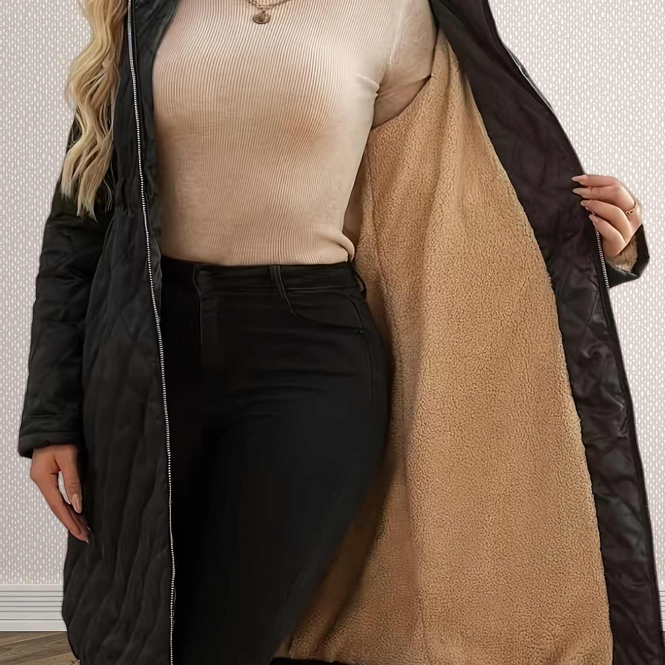 

Gilet Chaud à Capuche et Manches Longues pour Femme, Polyester Uni avec Détail de Fermeture Éclair