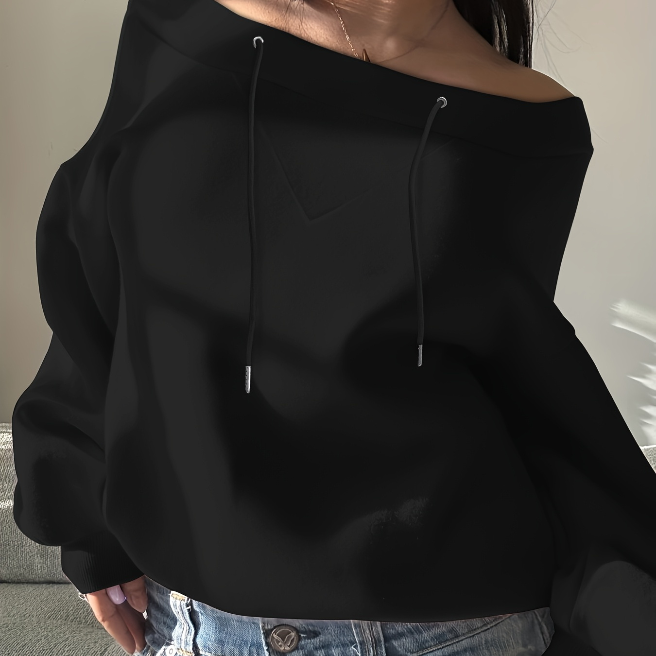 

Chic Off-shoulder Drawstring Sweatshirt For Women - Casual Solid Color, Long Sleeve Pullover With Waistband, Fall & Winter