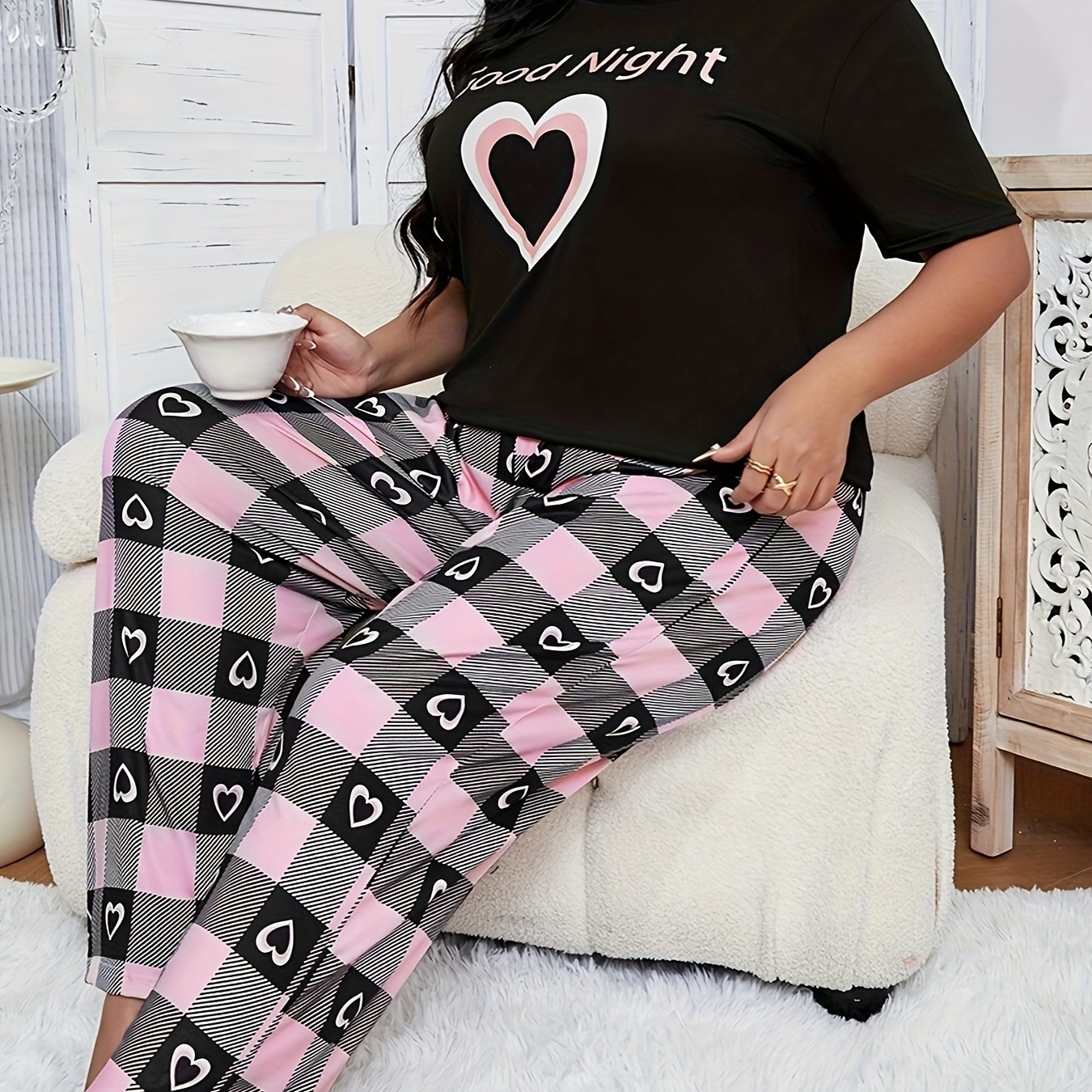 

Women's Casual Pajamas Set, Plus Size Heart & Slogan Print Short Sleeve Top & Plaid Pants Lounge 2 Piece Set