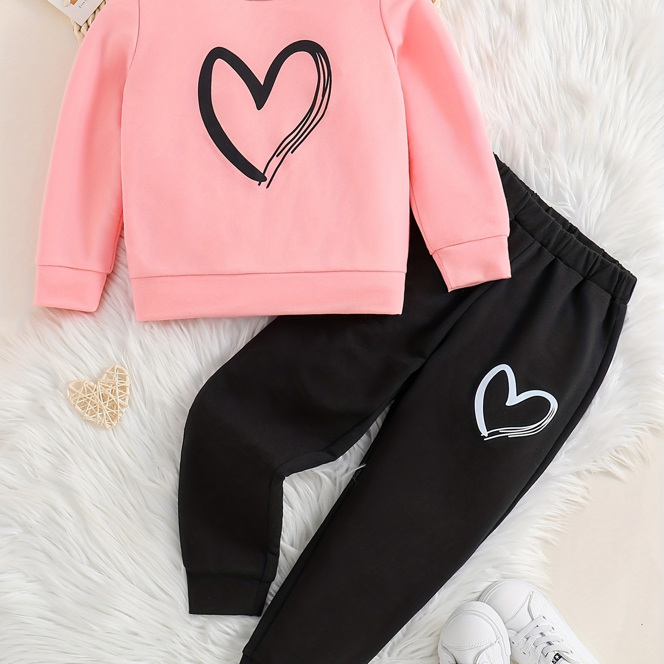 

Girl's 2pcs, Sweatshirt & Sweatpants Set, Love Heart Print Long Sleeve Top, Casual Outfits, Kids Clothes For Spring Fall