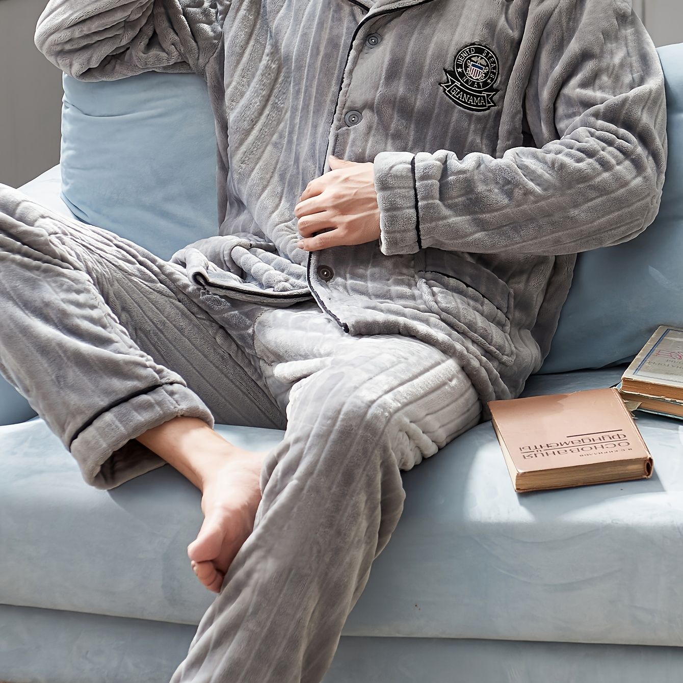 

Top + Pants 1 Set Autumn/winter Flannel Pajama Set Men's Warm Thickened Velvet Long Sleeve Long Pants Pajamas