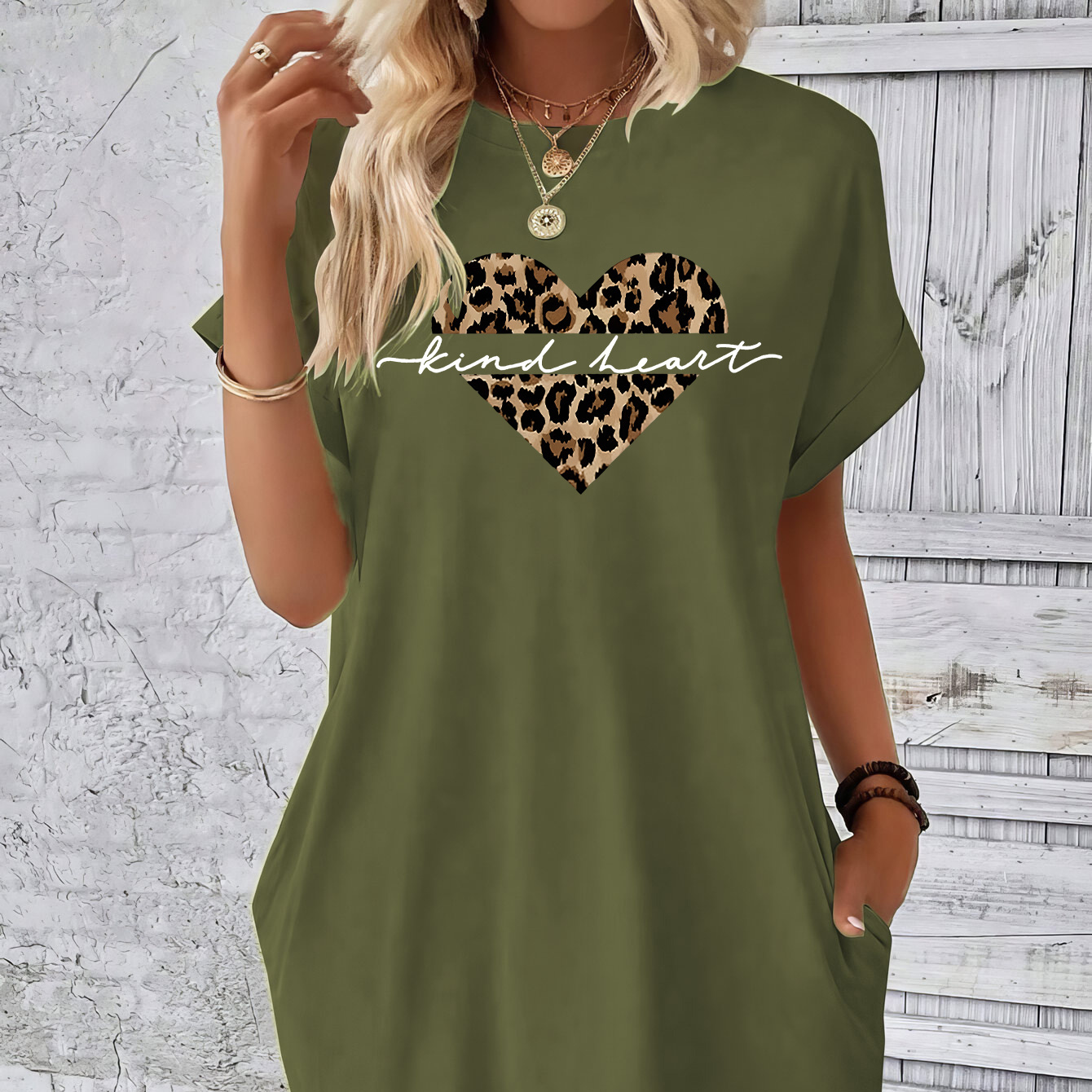 

Heart Print Tee Dress, Short Sleeve Crew Neck Casual Dress For Summer & Spring, Women's Clothing