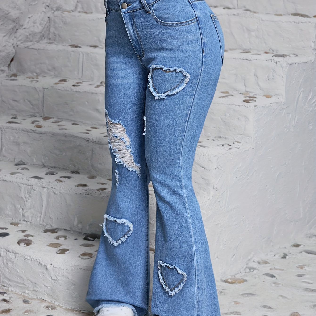 

Jean évasé pour femme avec détails en de cœur - Denim mélangé à haute élasticité, boutonnée, taille moyenne, longueur longue - Pantalon évasé tendance pour toutes les