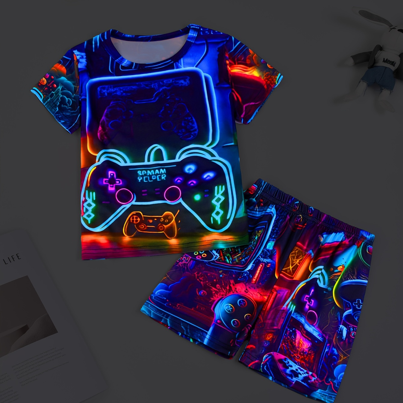 

Boys 2-piece Pajama Set Cartoon Gamepad Print Crew Neck Short Sleeve T-shirt + Matching Shorts Comfy Loungewear
