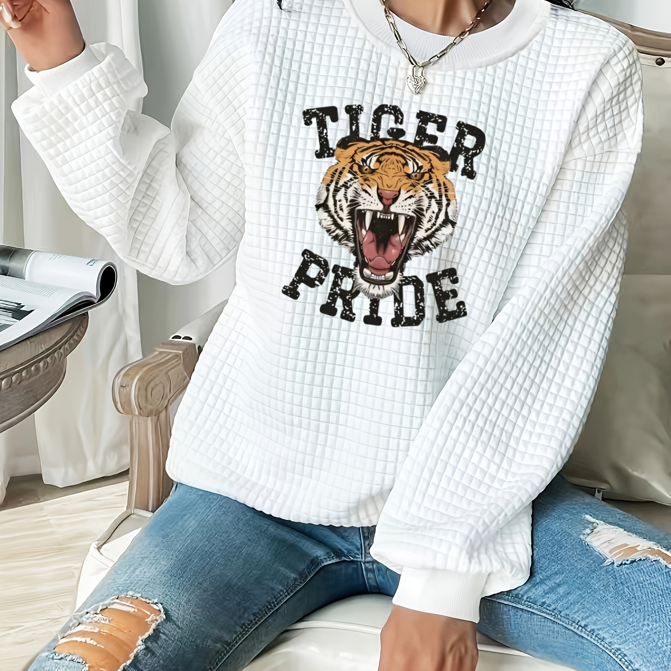

Plus Size Tiger Print Pullover Sweatshirt, Casual Waffle Knit Long Sleeve Crew Neck Sweatshirt For Fall & Spring, Women's Plus Size Clothing