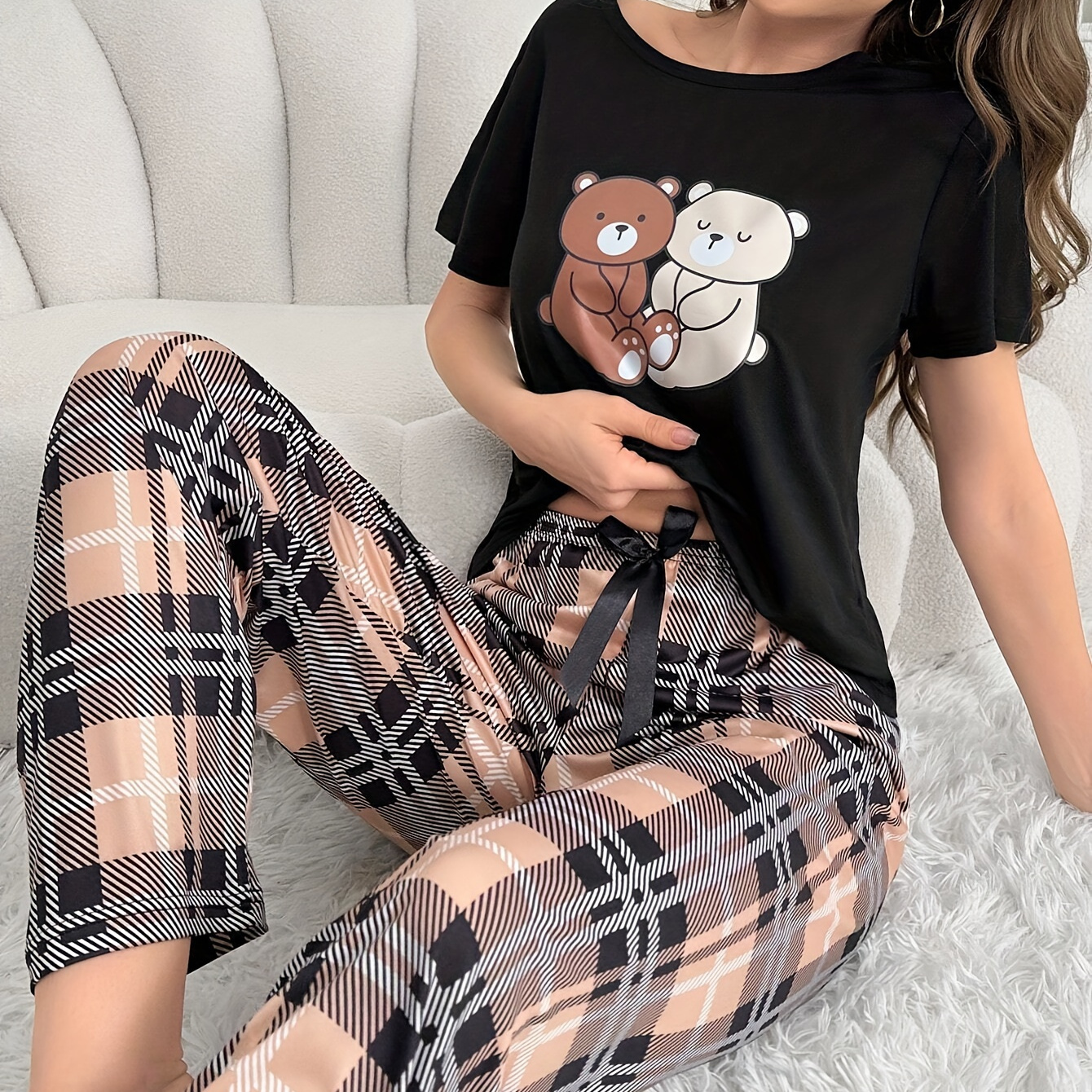 

Women's Cute Short Sleeve Tee & Pants Pajama Set - Soft Polyester , Machine Washable