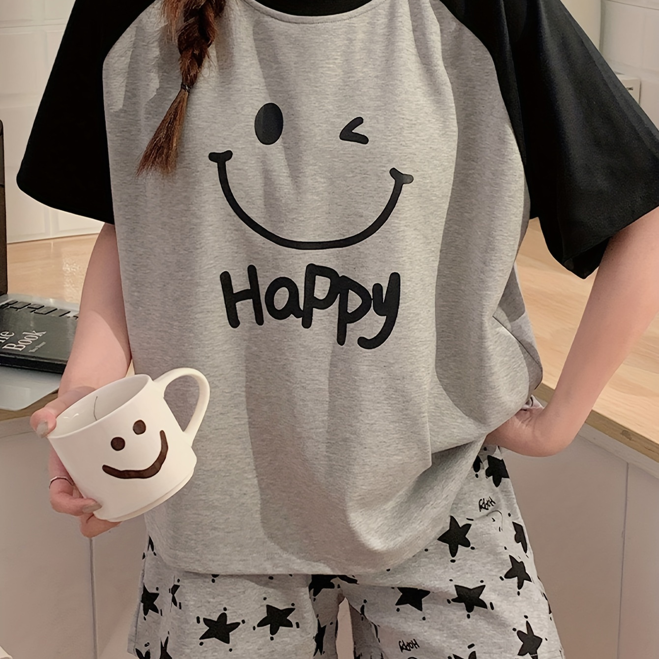 

Women's Smiling Face & Star & Letter Print Casual Lounge Set, Raglan Sleeve Round Neck Top & Shorts, Comfortable Relaxed Fit, Summer Nightwear