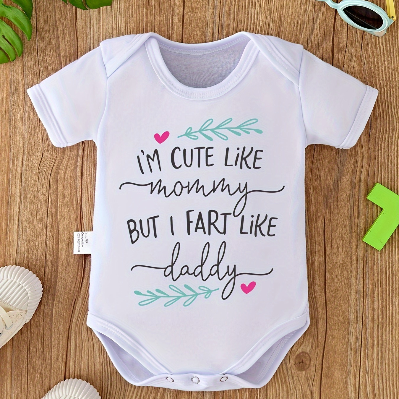 

" I'm Cute Like Mommy But I Fart Like Daddy " Funny Letter Printed Baby Girls Triangle Romper Newborn Romper Onesie Soft And Comfortable Pregnancy Gift