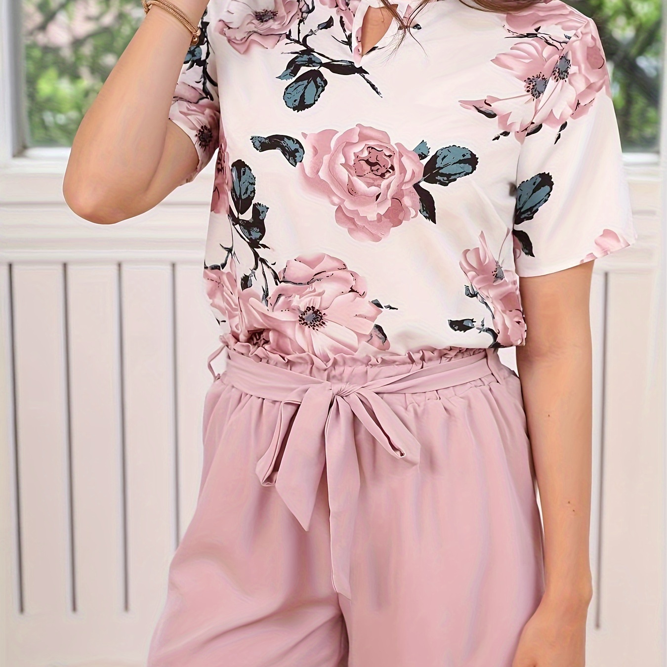 

Floral Print Top & Solid Shorts Elegant Outfits, Keyhole Detail Crew Neck Short Sleeve Top & Belted Paperbag Waist Shorts Outfits, Women's Clothing