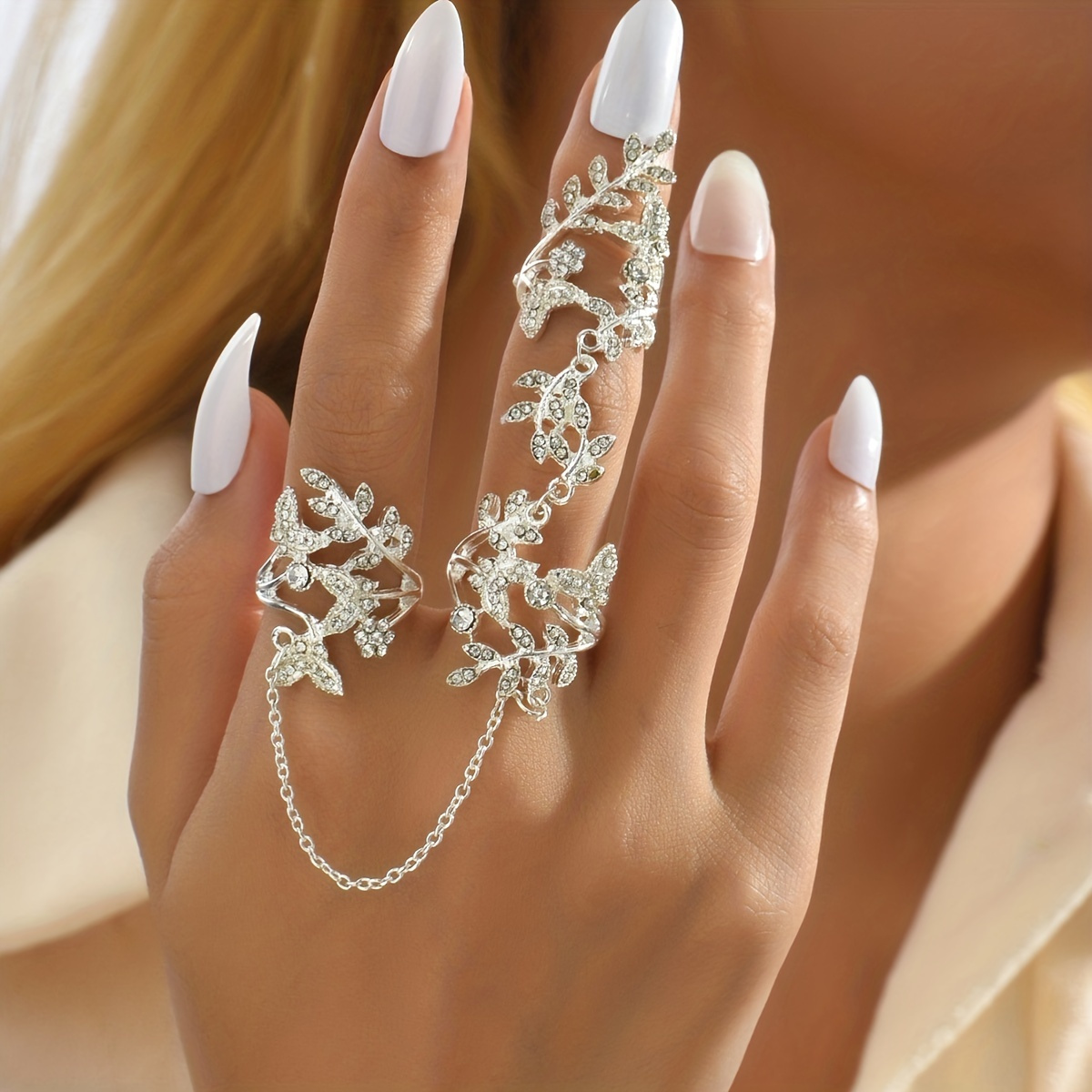 

Luxury Leaf Shape Mittens Finger Ring Inlaid Shiny Rhinestone Elegant Finger Jewelry Decor