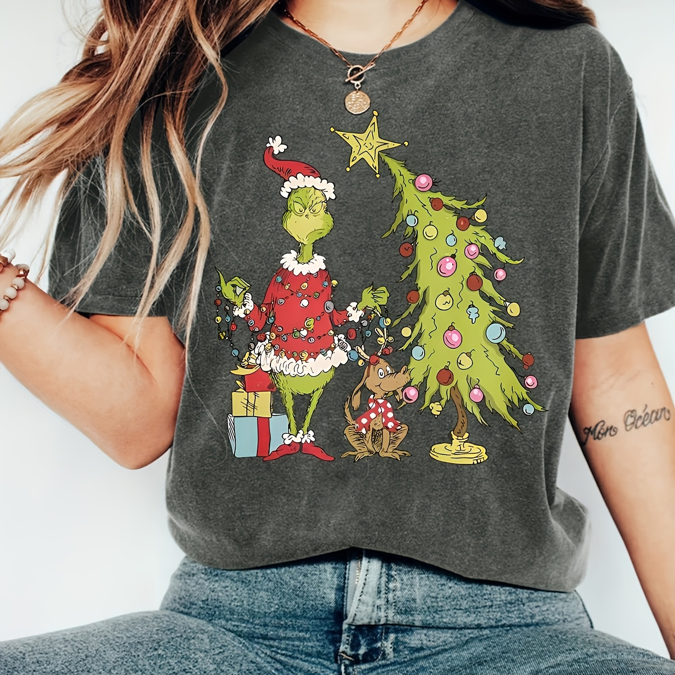 

Women's Plus Size Christmas Tee - Casual Crew Neck, Short Sleeve, Semi-sheer Polyester Top