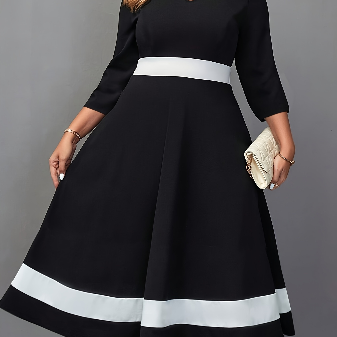 

Robe grande taille à rayures noires et blanches, col en V, tissu en polyester tricoté, extensible, coupe ajustée pour /automne