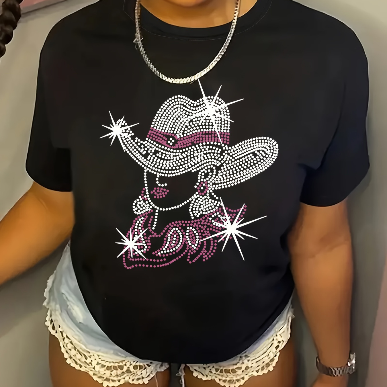 

Plus Size Graphic Print T-shirt, Casual Crew Neck Short Sleeve Top For Spring & Summer, Women's Plus Size Clothing