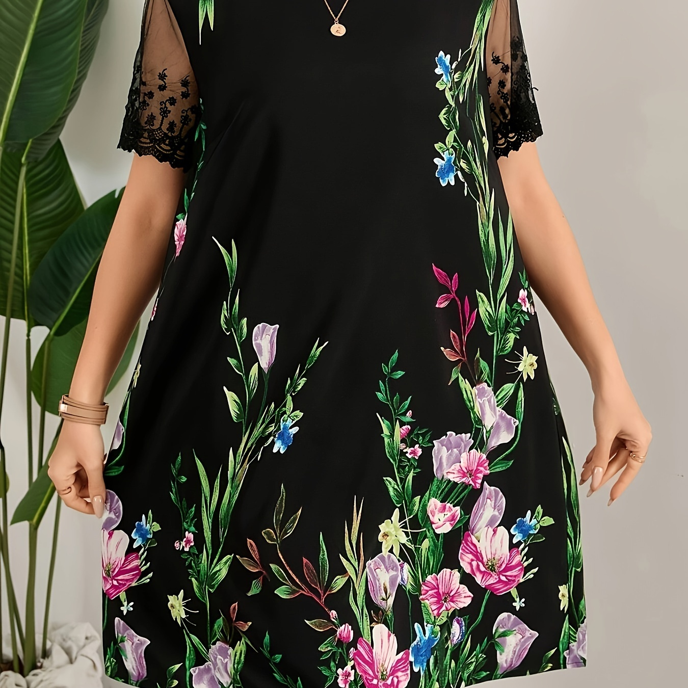 

Plus Size Floral Print Mesh Stitching Loose Dress, Casual Short Sleeve Dress For Spring & Summer, Women's Plus Size Clothing