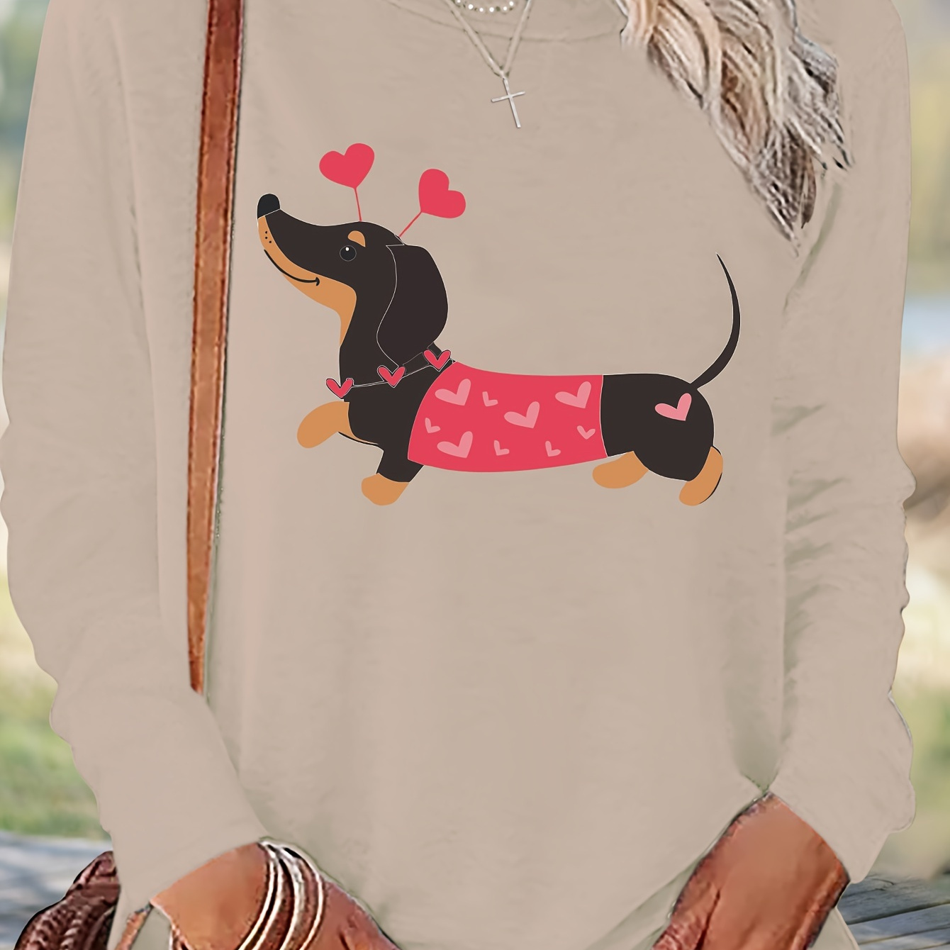 

1pc Women's Long Sleeve Crew Neck T-shirt With Dachshund Dog Applique, Casual Polyester Pullover With Animal