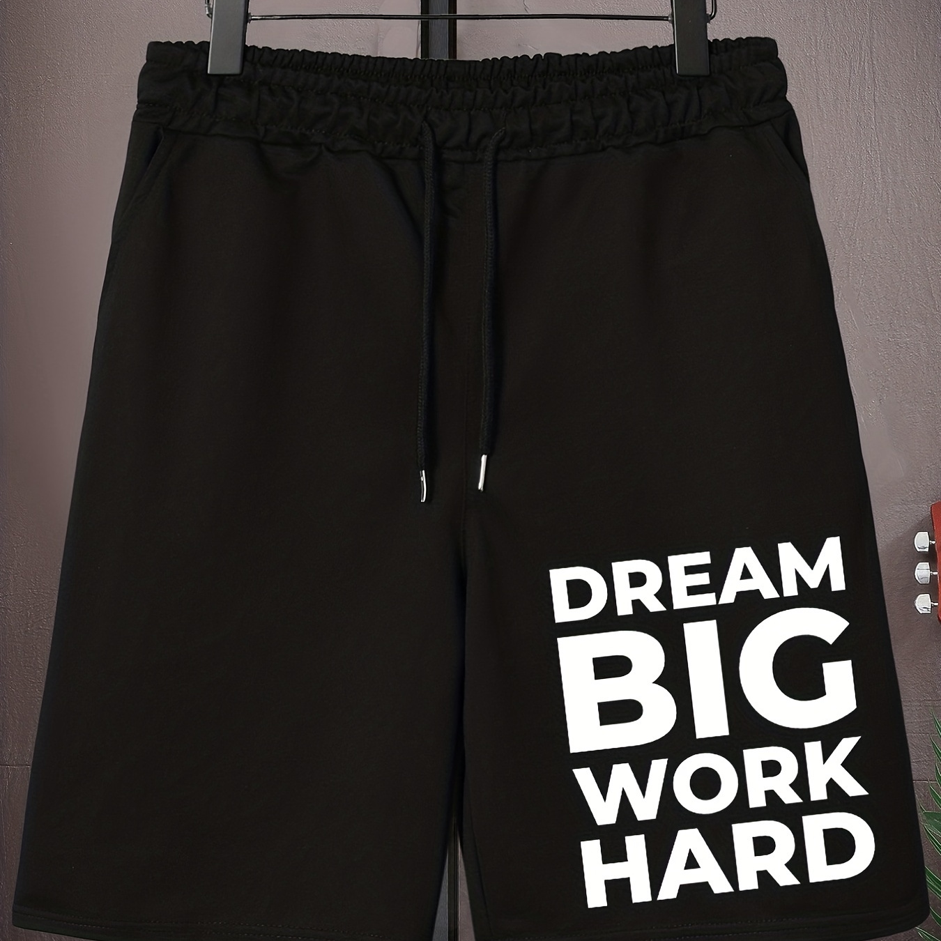 

Men's Letter "dream Big Work Hard" Graphic Casual Sports Loose Pocket Elastic Waist Drawstring Track Shorts For Spring Summer