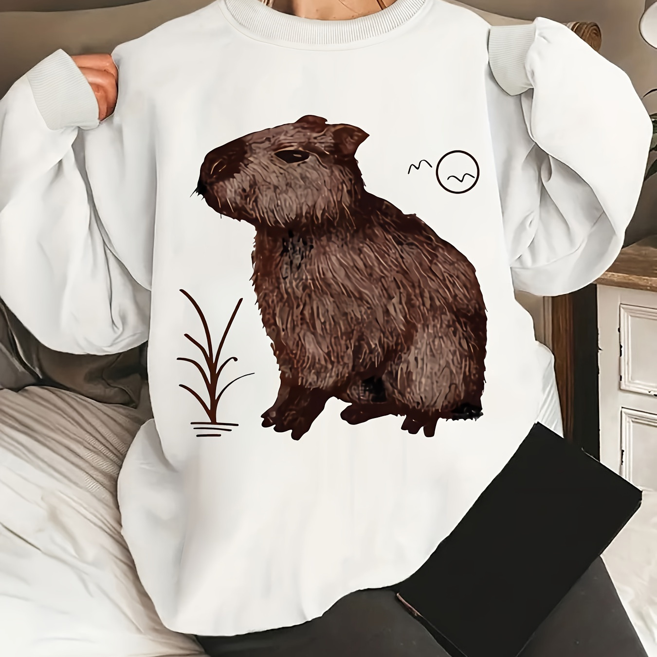 

Plus Size Capybara Print Sweatshirt, Casual Long Sleeve Crew Neck Pullover Sweatshirt, Women's Plus Size clothing