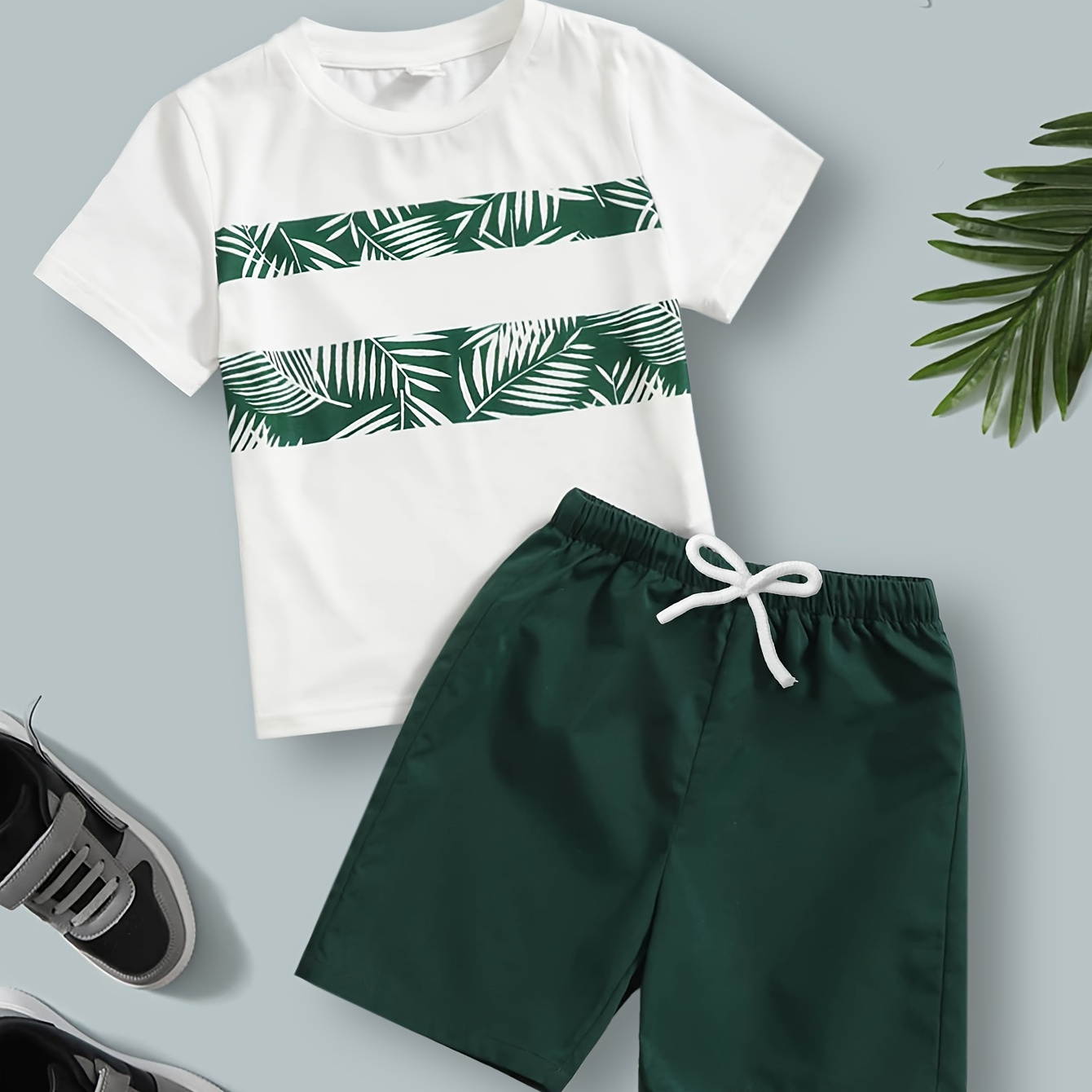 

Boy's Cartoon Leaf Pattern 2pcs Casual Outfit, Color Clash T-shirt & Shorts Set, Boy's Clothes For Summer