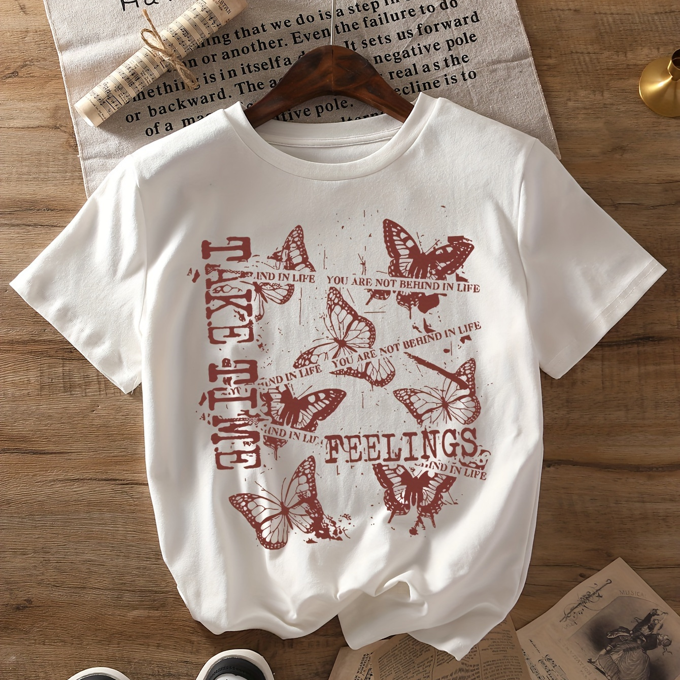 

T-shirt imprimé lettre et papillon, haut décontracté à manches courtes et col rond pour l'été et le printemps, vêtements pour femmes