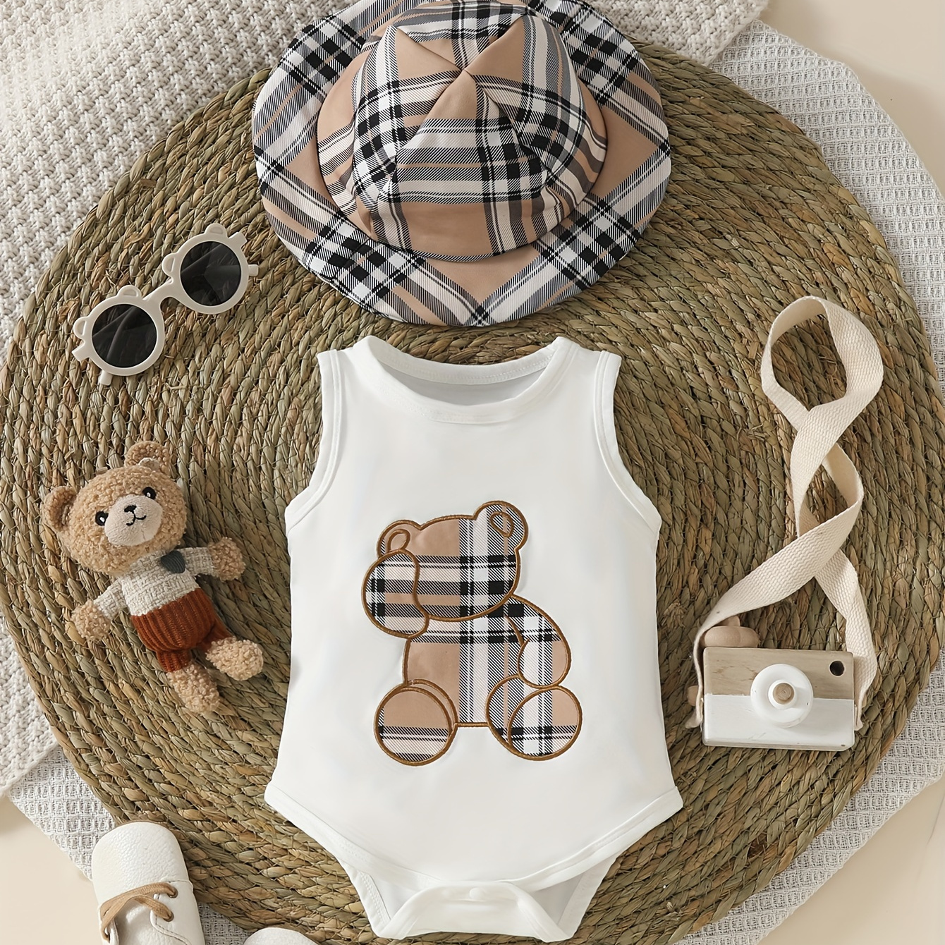 

Baby's Cartoon Plaid Pattern Patchwork Triangle Bodysuit & Hat, Casual Sleeveless Romper, Toddler & Infant Boy's Clothing