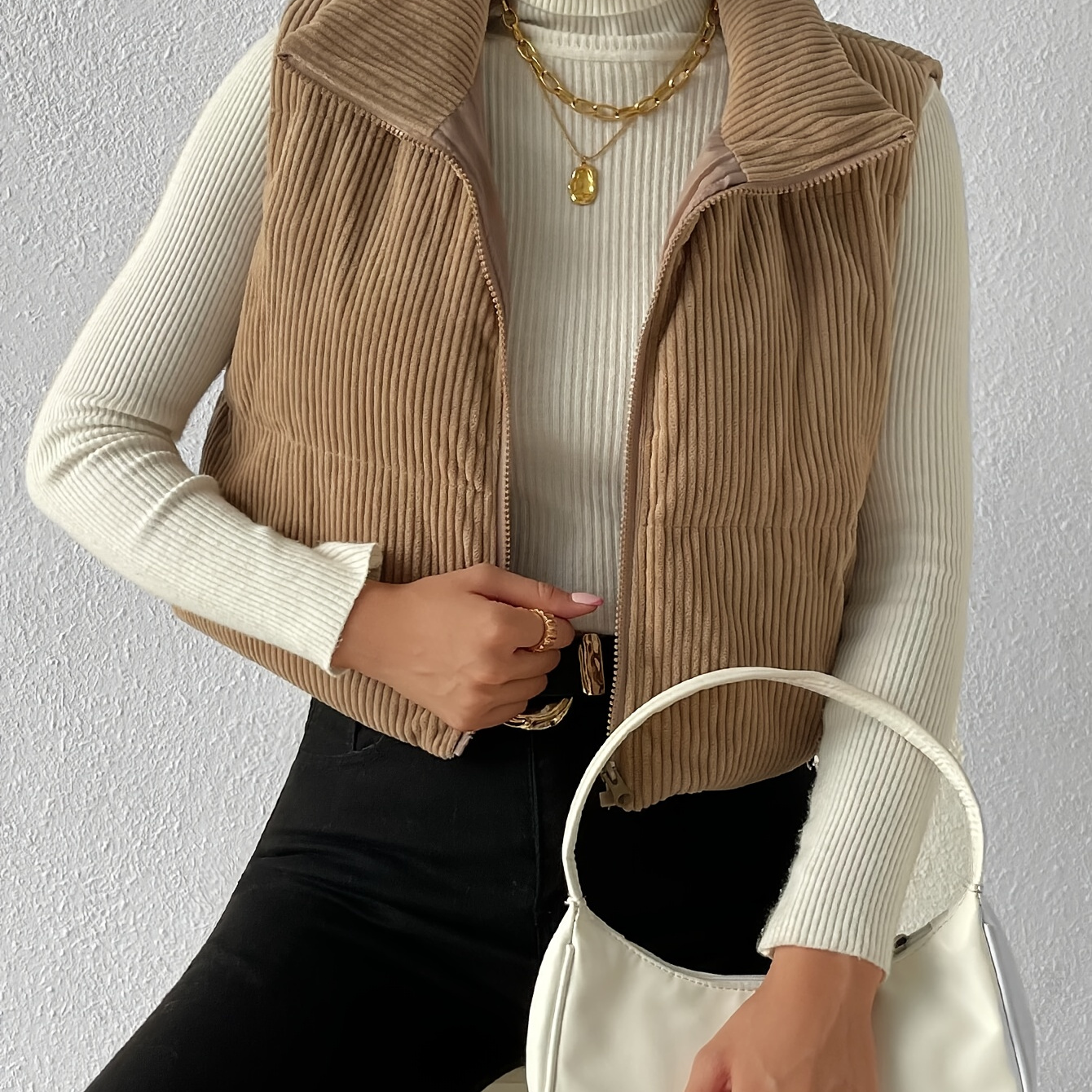 

Solid Color Polyester Padded Vest With Collar, Zipper Closure And Sleeveless Design - Ideal For Fall/winter, Regular Fit Modest Style Short Length Women's Vest