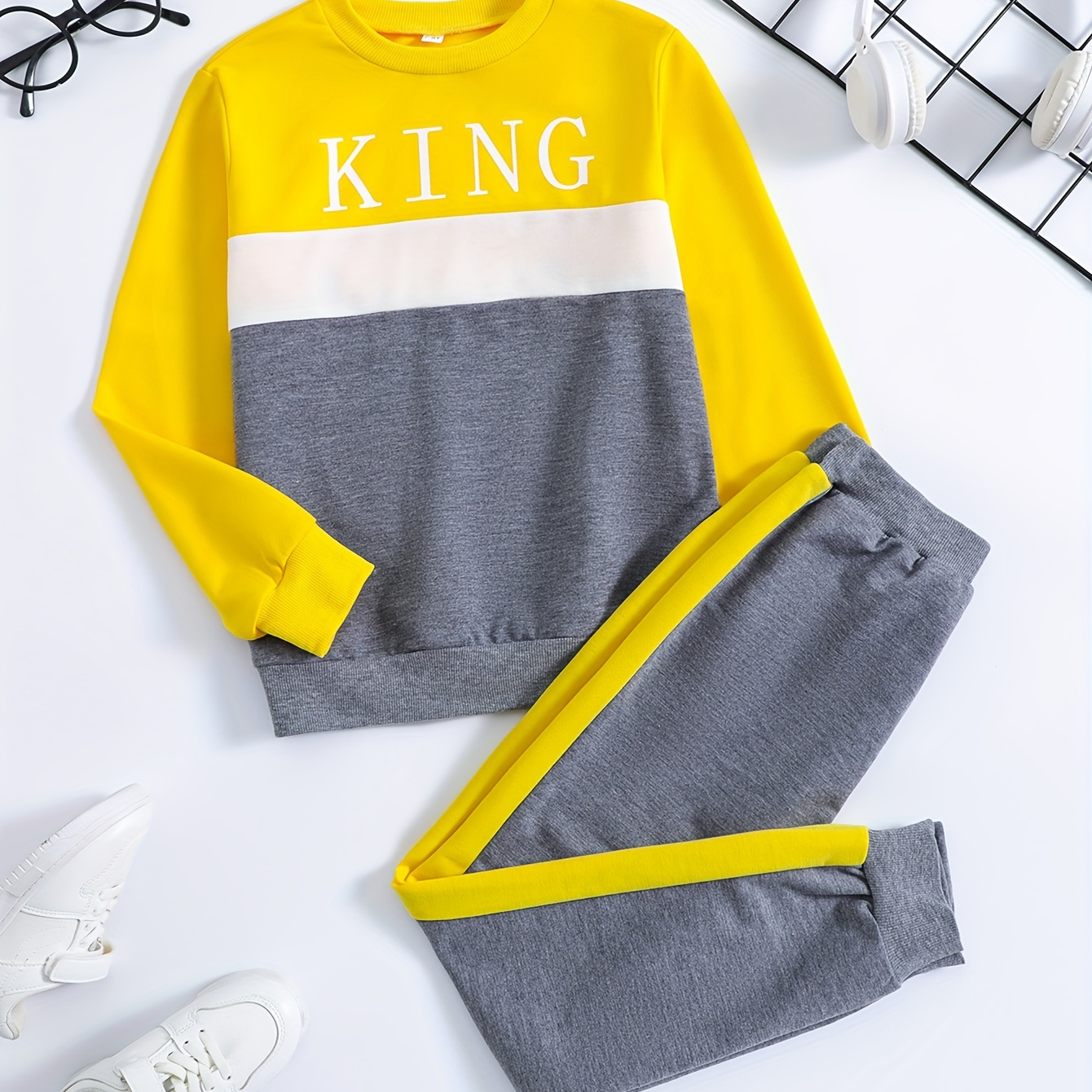 

2pcs Boy's Color Block Stitching Outfit, King Print Sweatshirt & Track Pants Set, Casual Long Sleeve Top, Kid's Clothes For Spring Fall Winter, As Gift