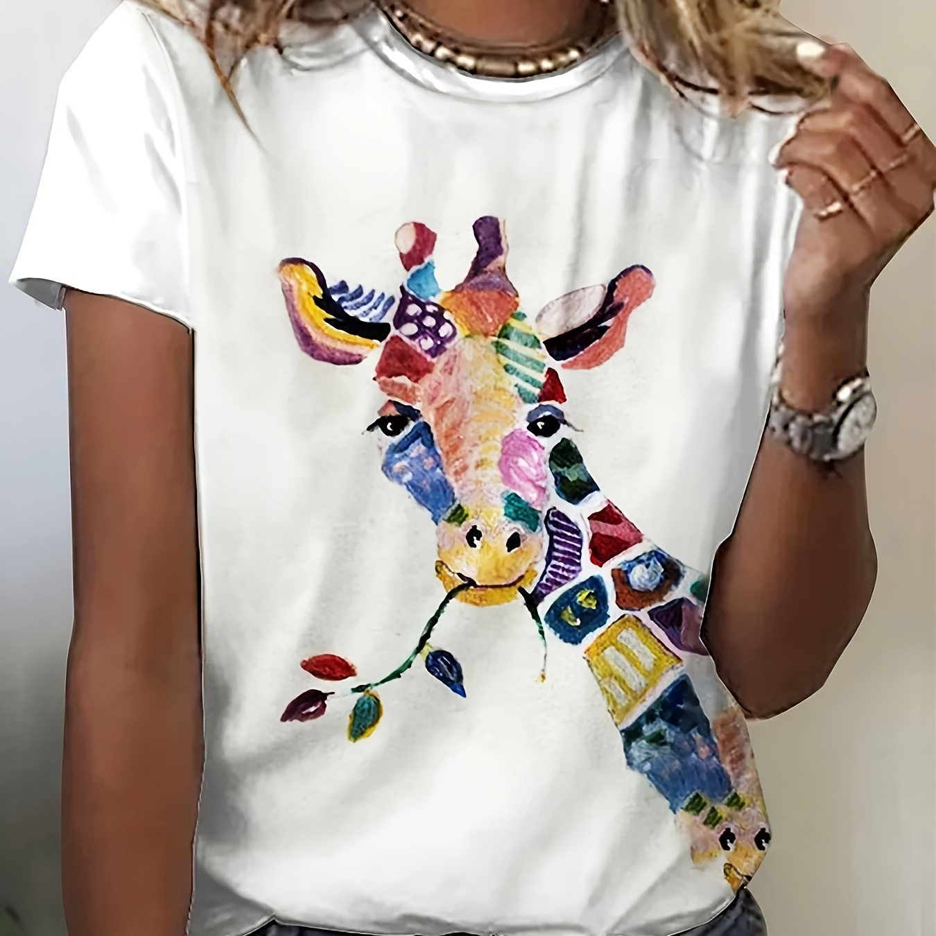 

Giraffe Print Crew Neck T-shirt, Casual Short Sleeve Top For Spring & Summer, Women's Clothing