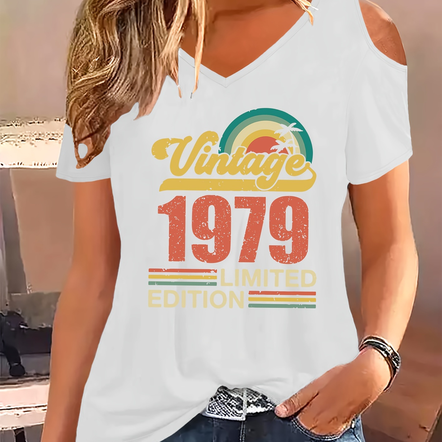 

T-shirt imprimé 1979, haut décontracté à col en V à manches courtes pour l'été et , vêtements pour femmes