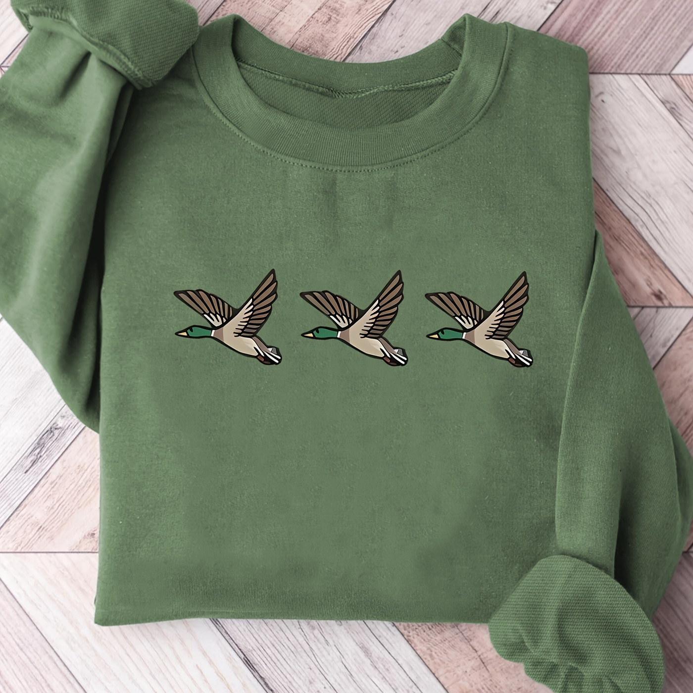 

Women's Casual Green Sweatshirt With Print Flying Geese - Crew Neck, Cuffs & Hem, Machine Washable - Fall/winter