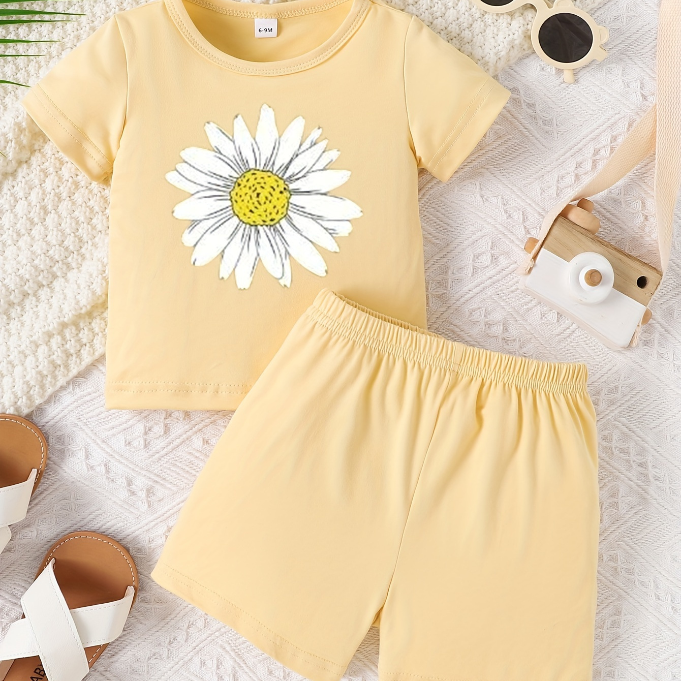 

Baby's Cartoon Daisy Print 2pcs Summer Outfit, T-shirt & Shortsset, Toddler & Infant Girl's Clothes For Spring Summer