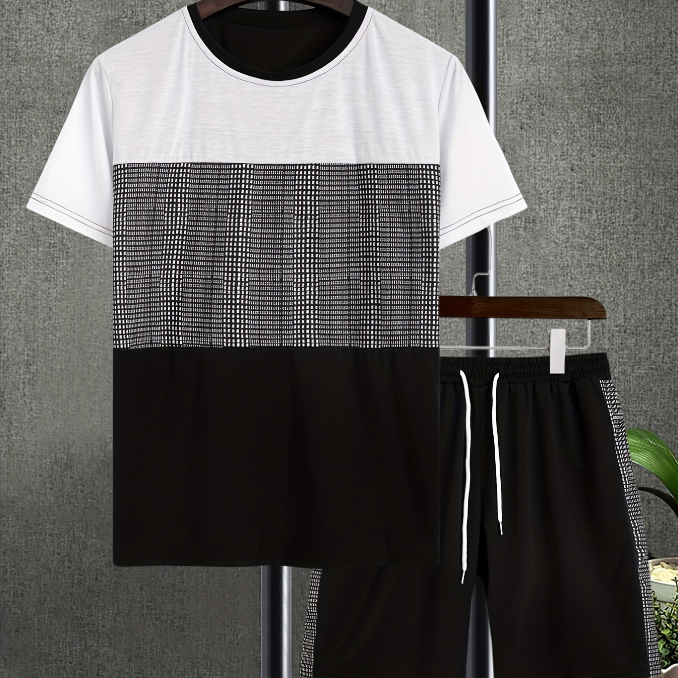 

Men's Casual Sets, Plaid Crew Neck T-shirts And Shorts For Indoors And Outdoors