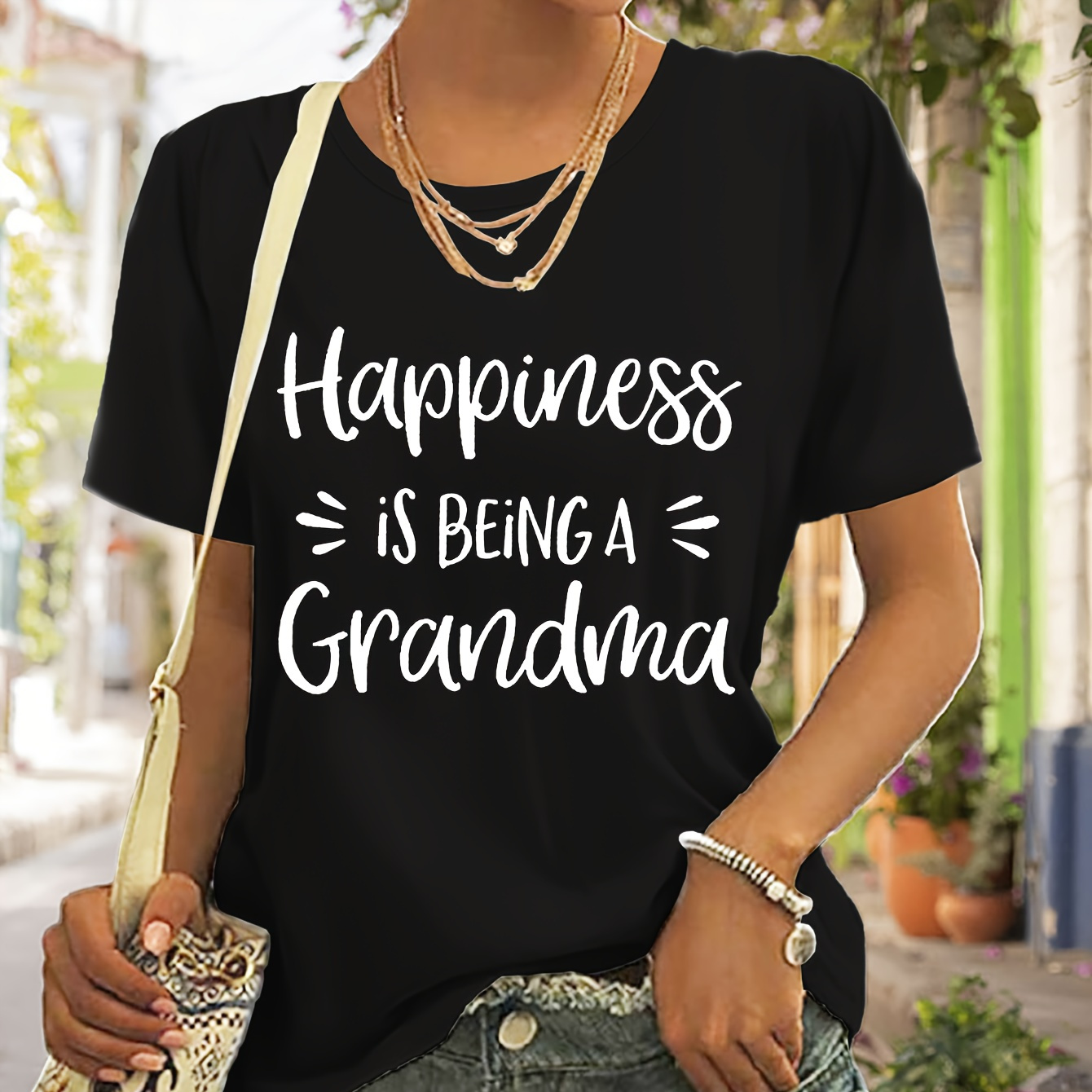 

Happiness Is Being A Grandma Print T-shirt, Short Sleeve Crew Neck Casual Top For Summer & Spring, Women's Clothing
