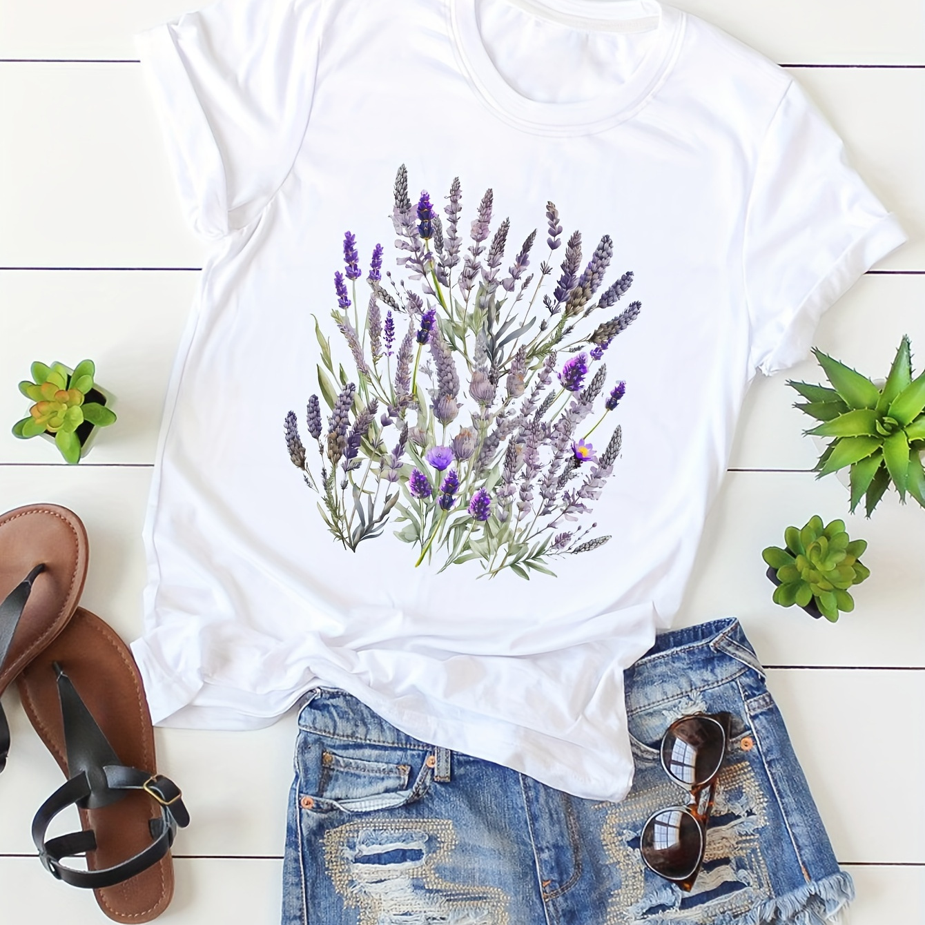 

Lavender Flowers Print Casual T-shirt, Crew Neck Short Sleeve Top For Spring & Summer, Women's Clothing