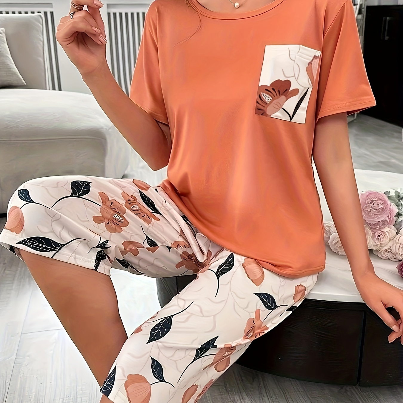 

Fashionable Casual -quarter Pants Set With Floral Print, Plus Size Suitable For Outdoor Wear, Plus Size Women's Sleepwear And Loungewear.