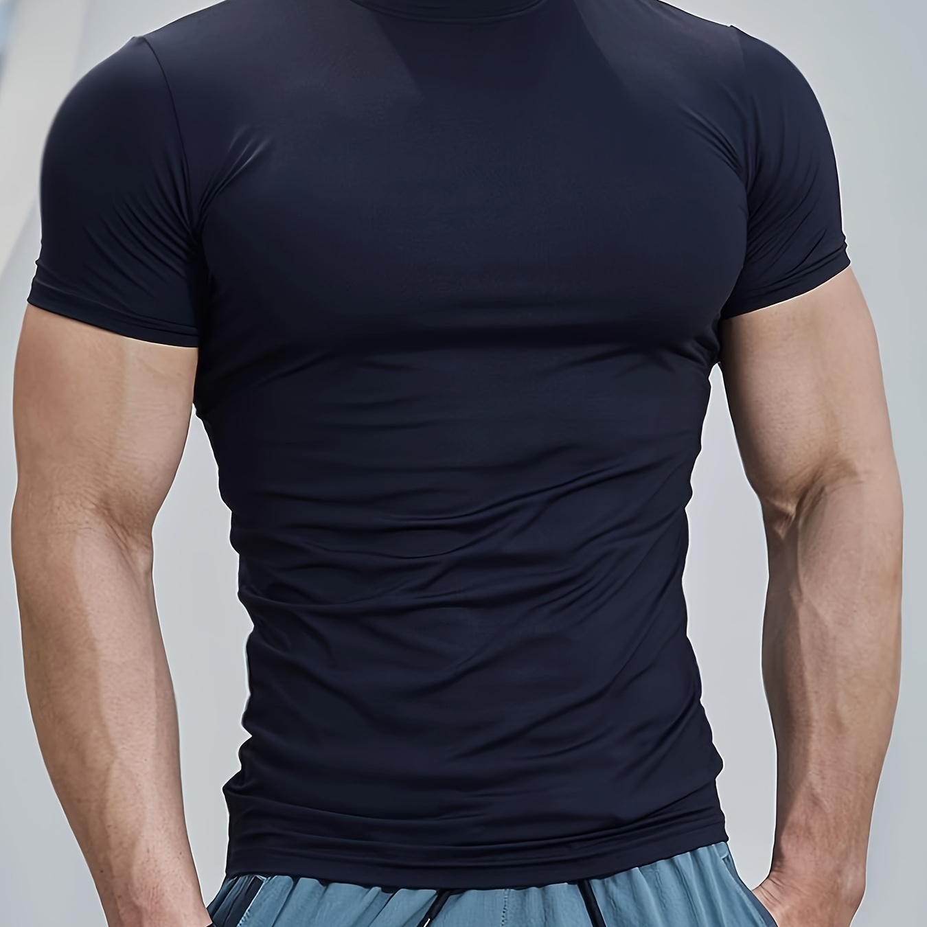 

1pc T-shirt athlétique à col pour homme - Séchage rapide, haut de compression pour l'entraînement, manches courtes, couleur unie, tissu extensible, t-shirt de 'été pour l'entraînement et à pied