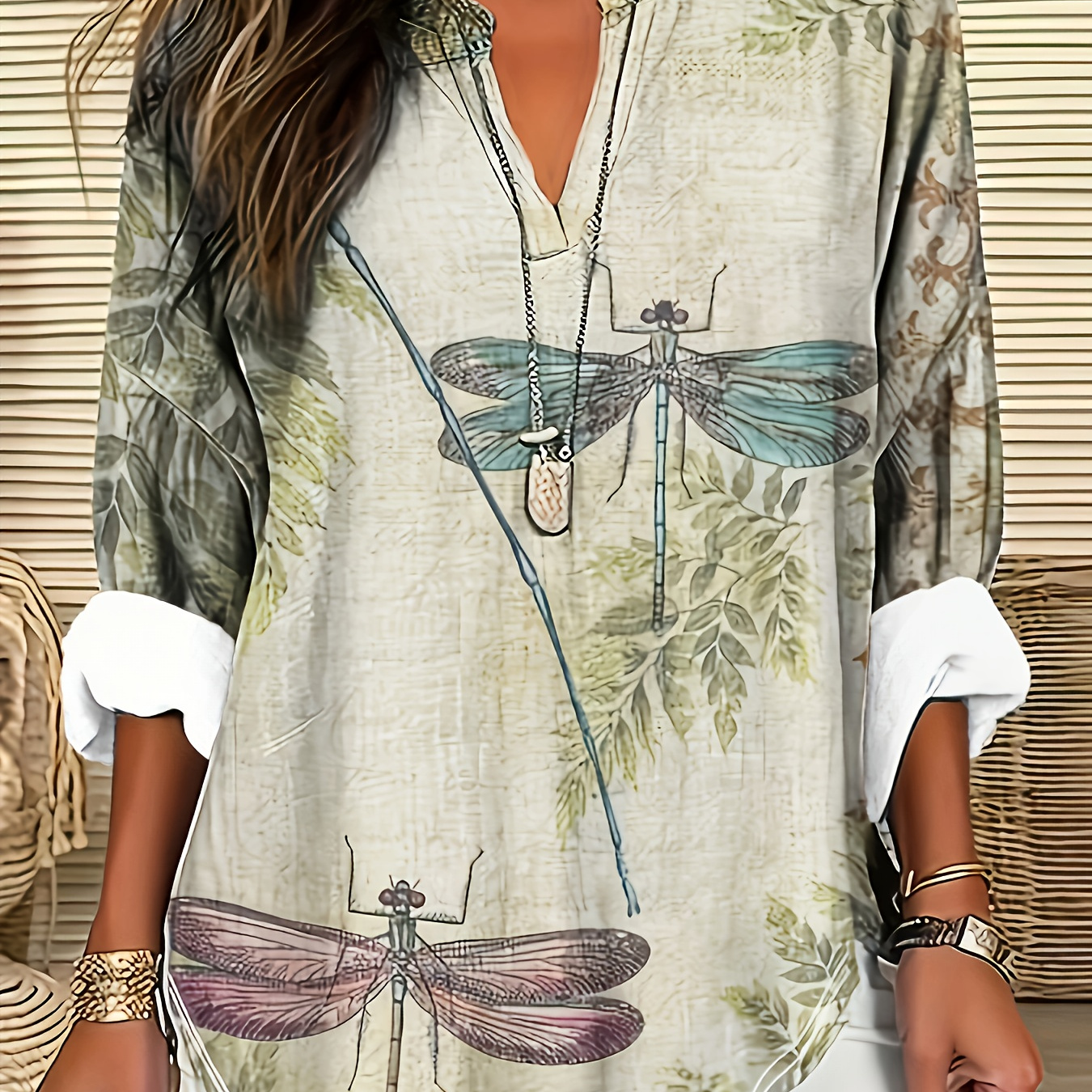 

Plus Size Dragonfly Print T-shirt, Casual Long Sleeve Notched Neck Top For Spring & Fall, Women's Plus Size Clothing