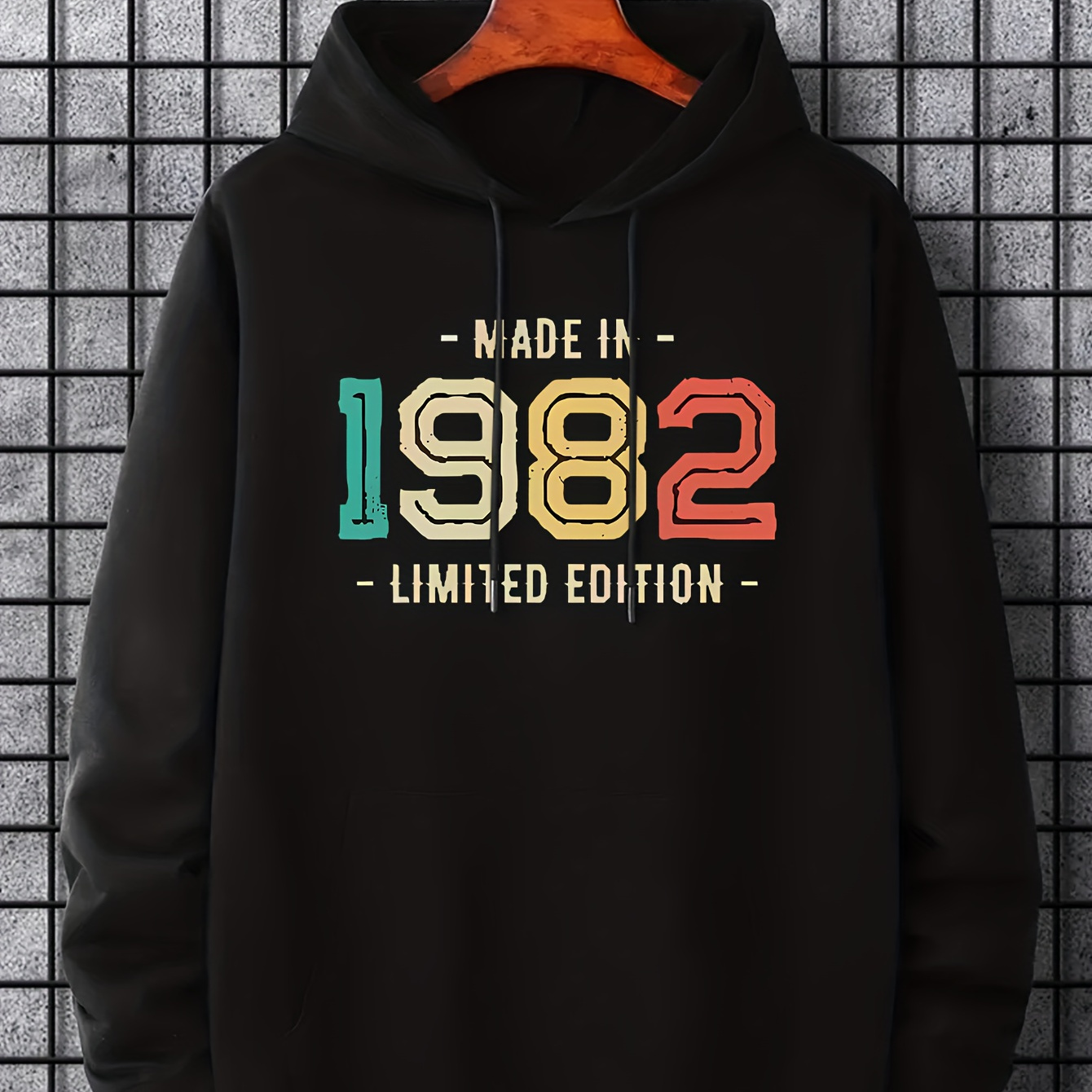 

Made In 1982 Letter Print, Hoodies For Men, Graphic Sweatshirt With Kangaroo Pocket, Comfy Trendy Hooded Pullover, Mens Clothing For Fall Winter