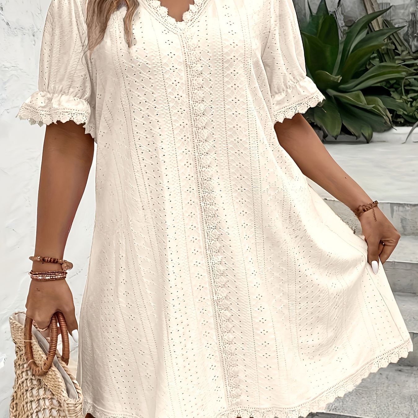 

Plus Size Eyelet Solid Lace Trim V Neck Dress, Casual Short Sleeve Dress For Spring & Summer, Women's Plus Size Clothing