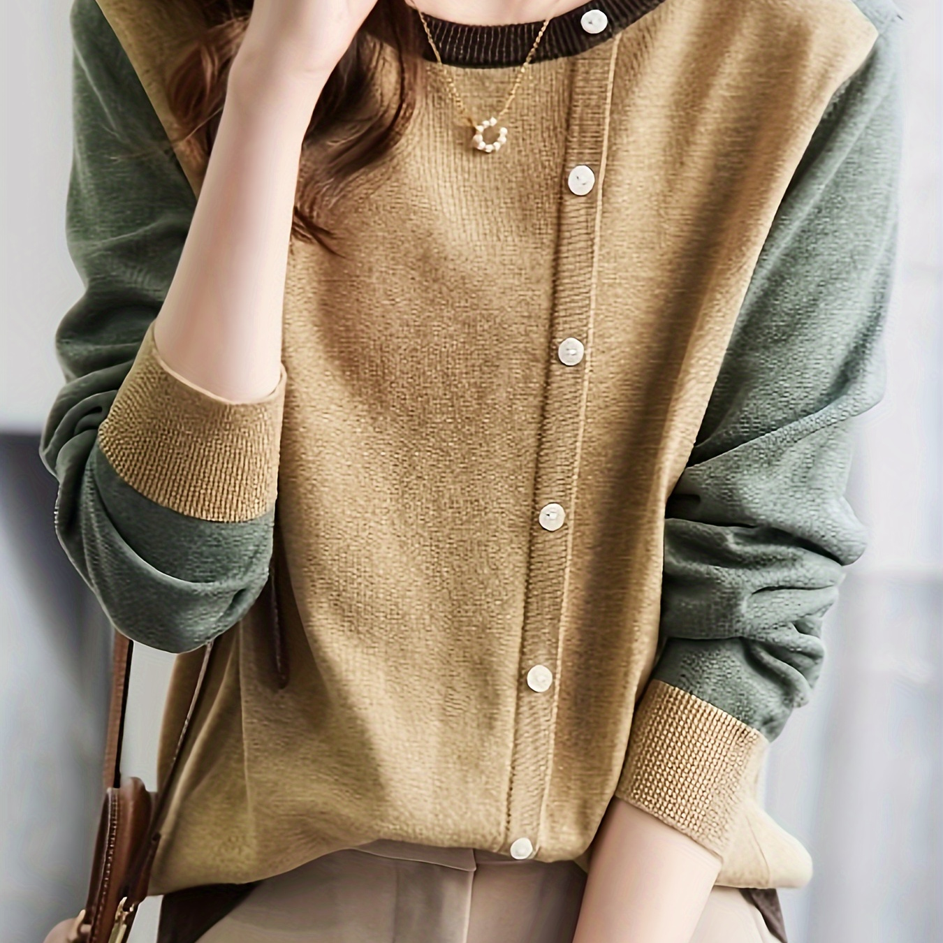 

Chic Knit Sweater For Women - Casual Round Neck, Loose Fit Pullover With Button Detail, Soft Viscose , All