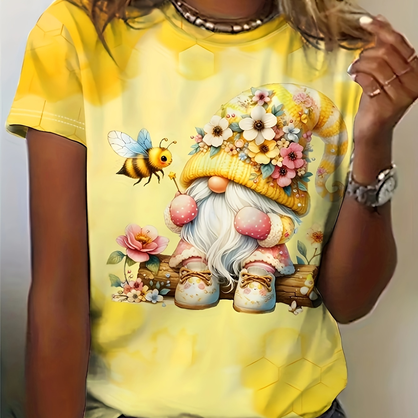 

Bee & Gnomes Print Crew Neck T-shirt, Short Sleeve Casual Tee For Spring & Summer, Women's Clothing