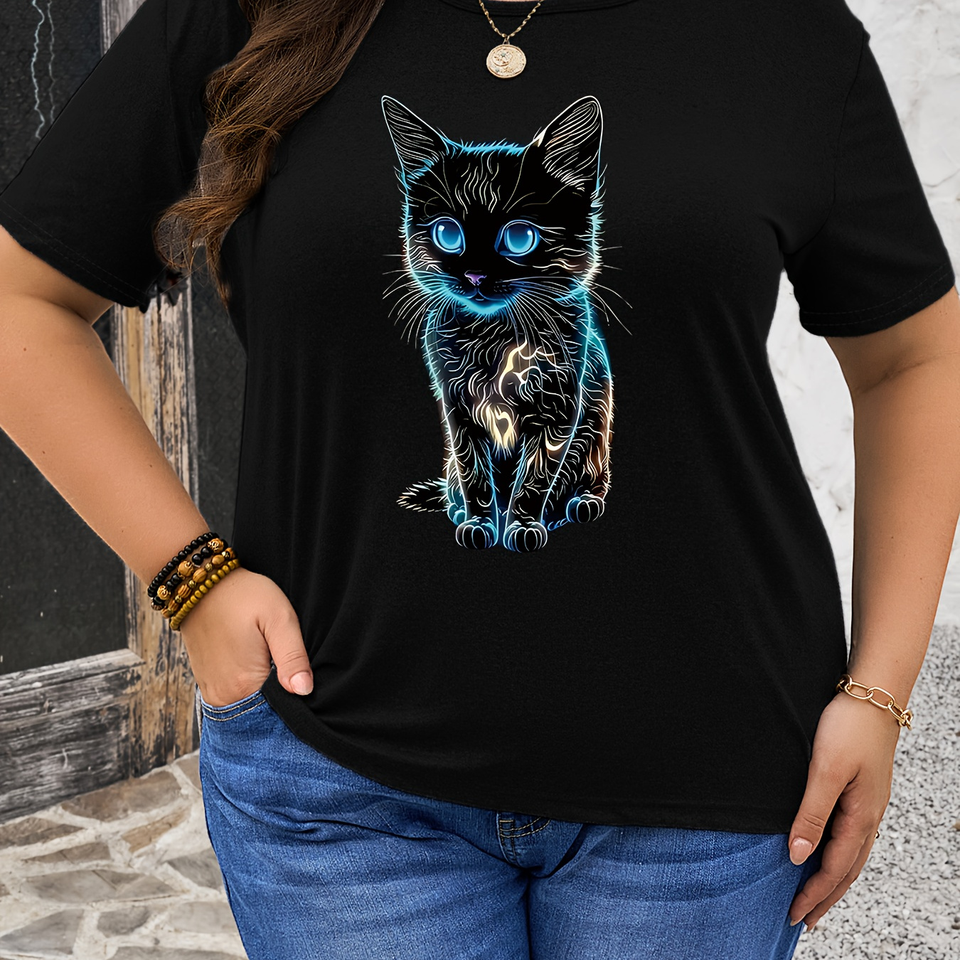 

Plus Size Cat Print Crew Neck T-shirt, Casual Short Sleeve T-shirt For Spring & Summer, Women's Plus Size Clothing