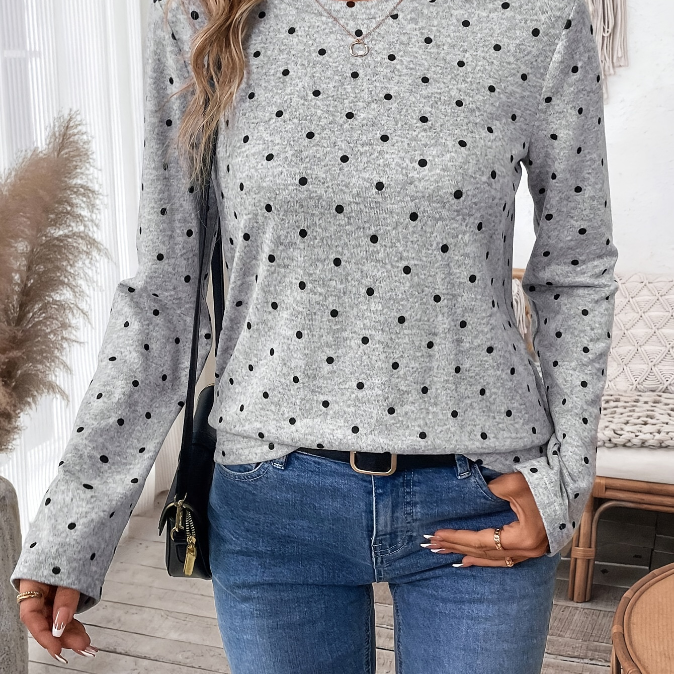 

Women' Long Sleeve Top, Grey Polka Dot, Elegant Round Neck, Regular Length, Polyester Knit, Autumn/winter Season, Detail, T-shirt Style