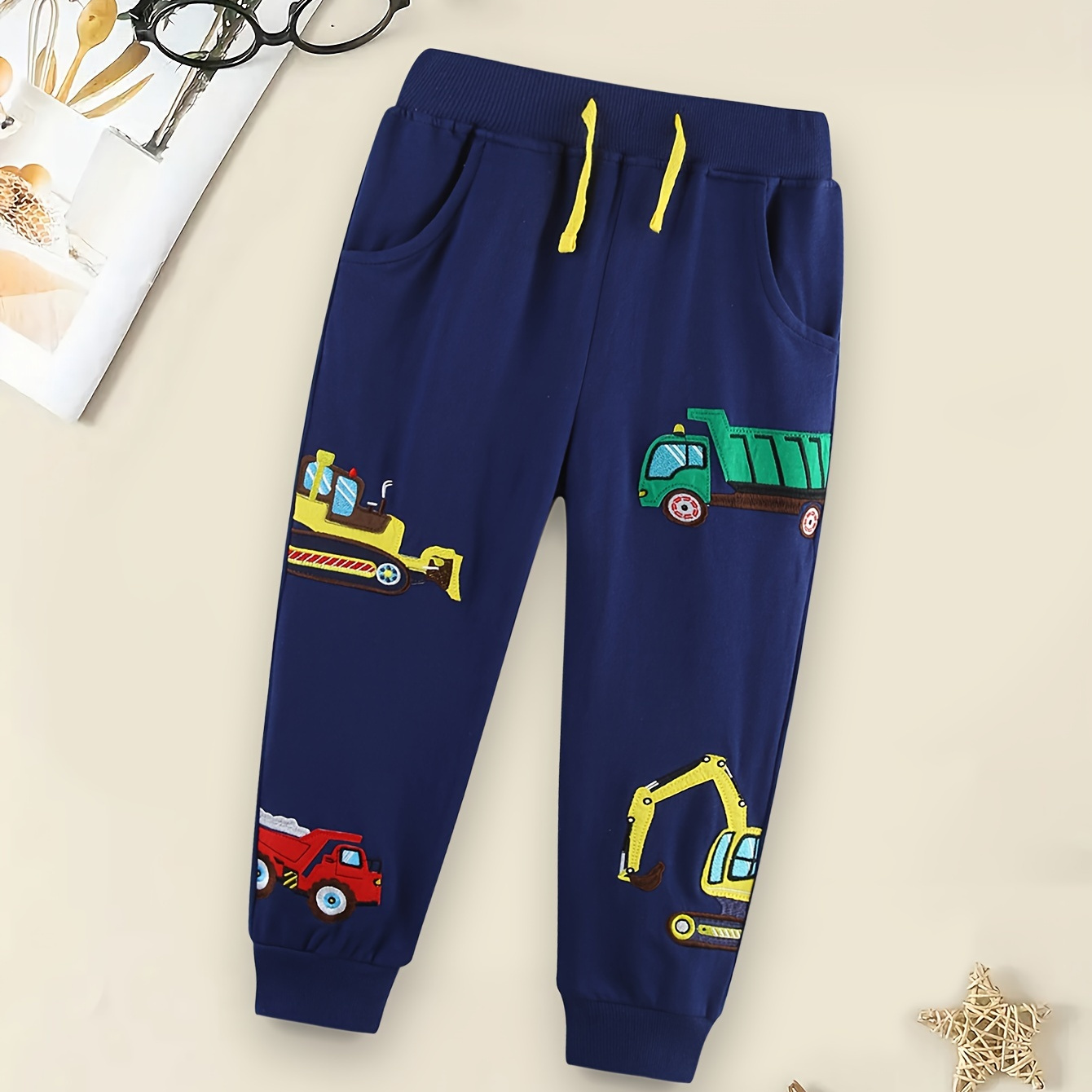 

100% Cotton Boys Sports Pants With Car Pattern, Long Length Elastic Waist Sweatpants With Pockets For Kids, Fall/winter Season, Regular Fit Knit Fabric - 220g