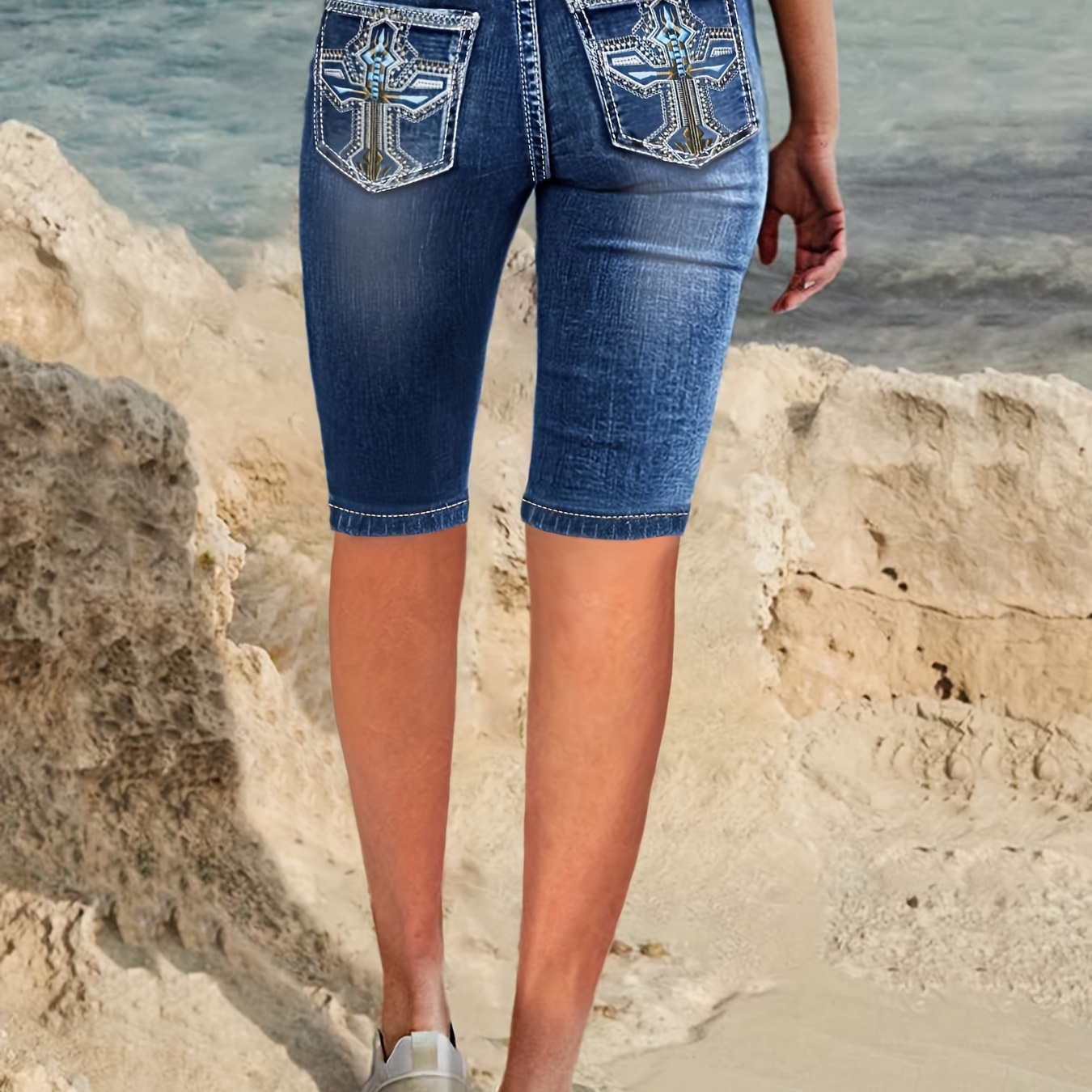 

Embroidery Detail Washed Blue Retro Style Whiskering High Rise Women's Denim Shorts, Knee Length Denim Shorts